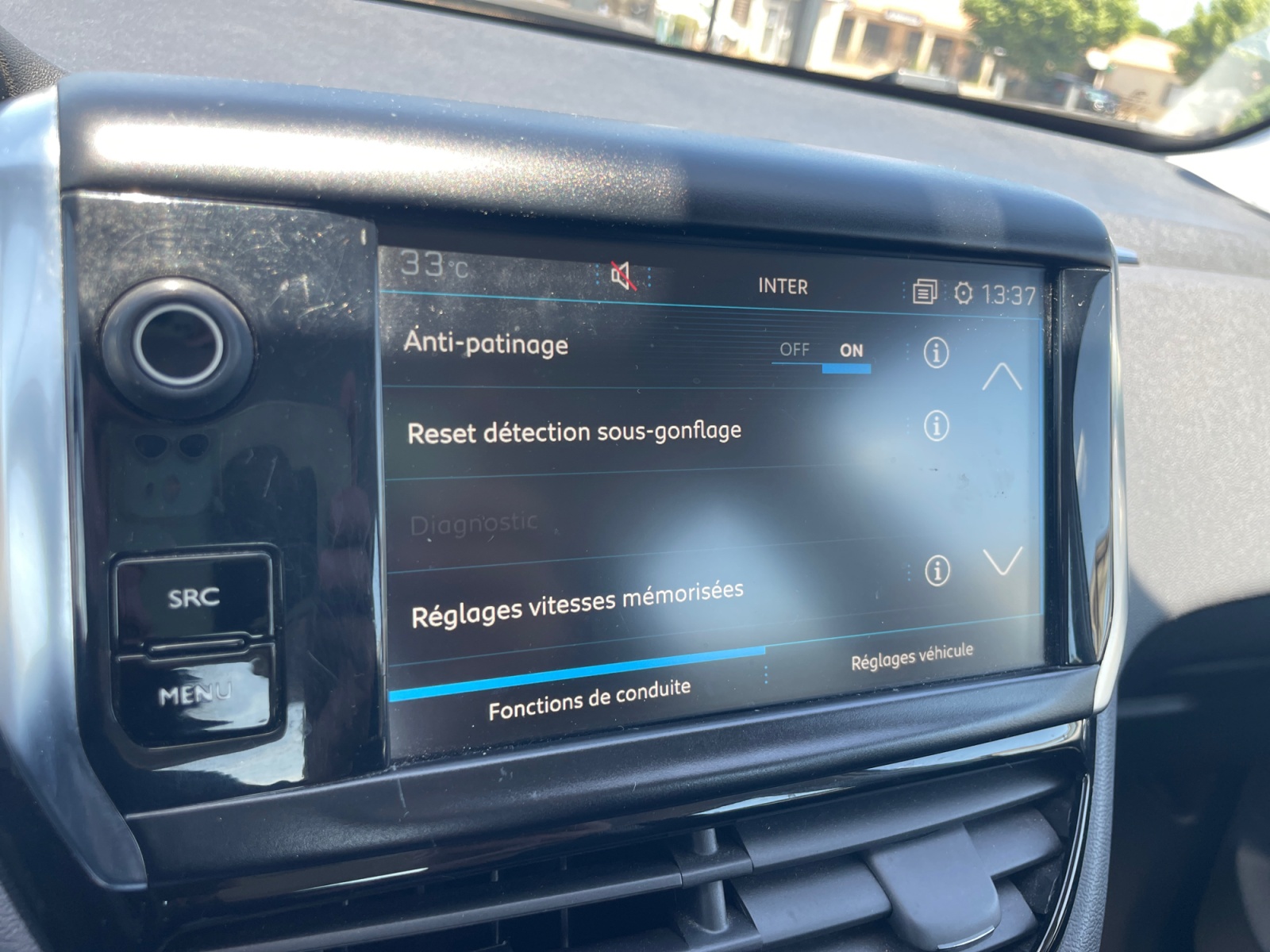 Peugeot 208 21