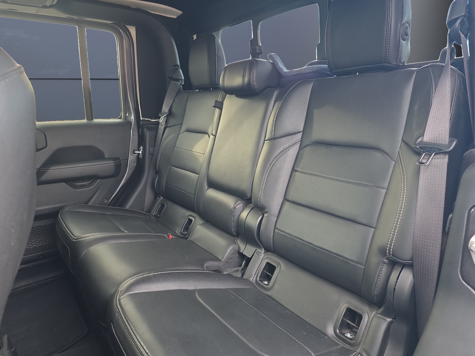 Jeep Gladiator 10