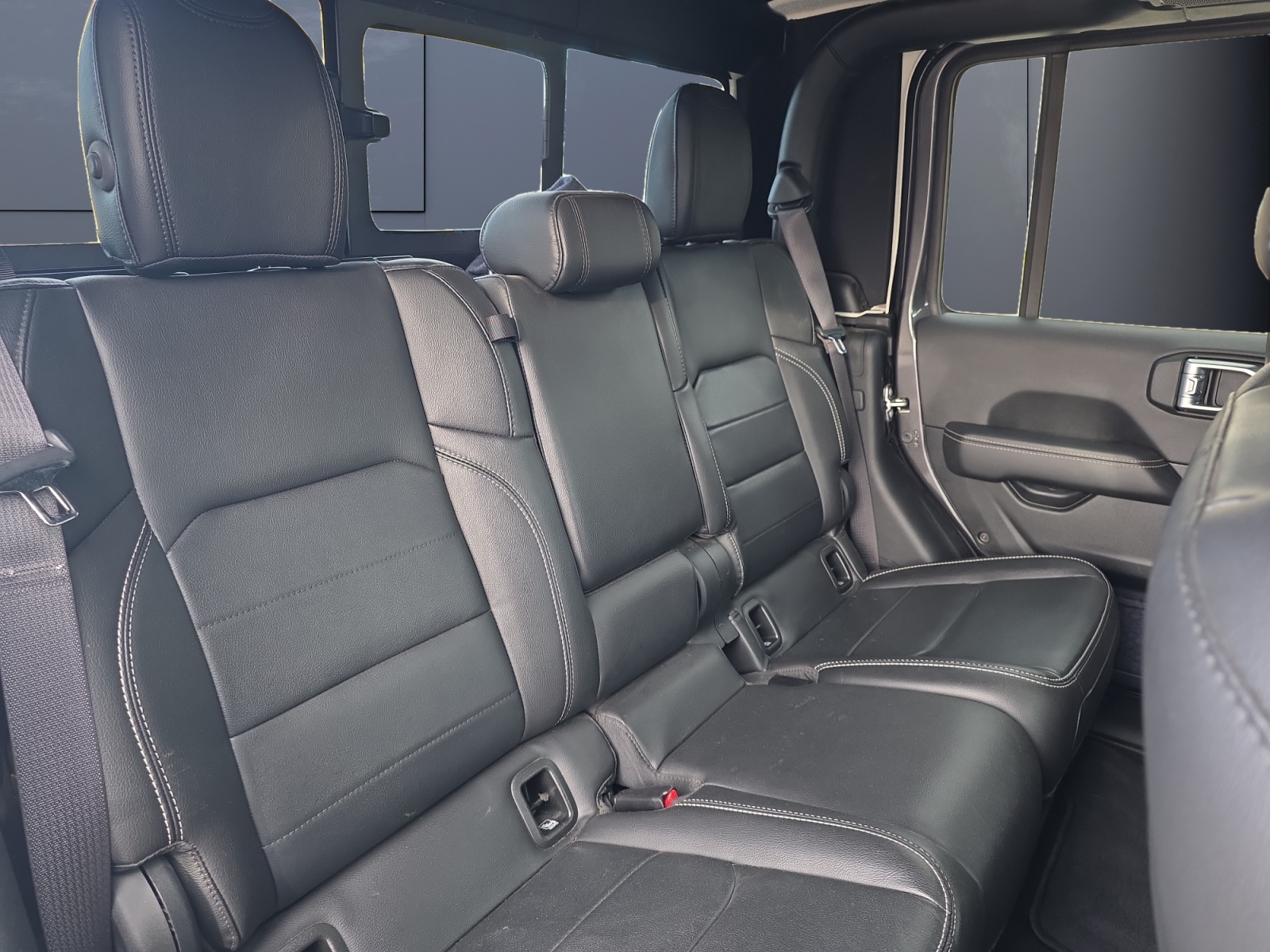 Jeep Gladiator 11