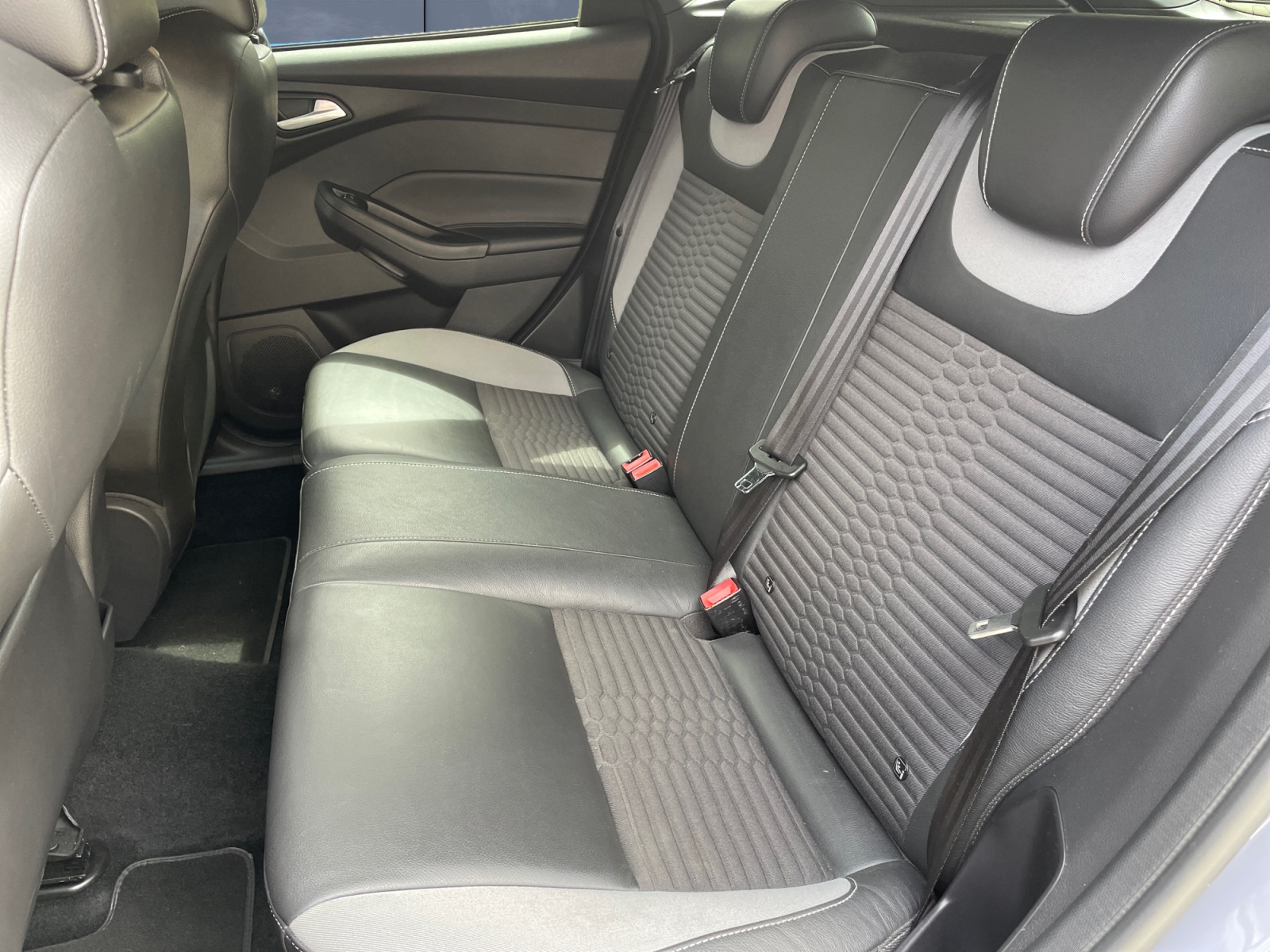 Ford Focus 10