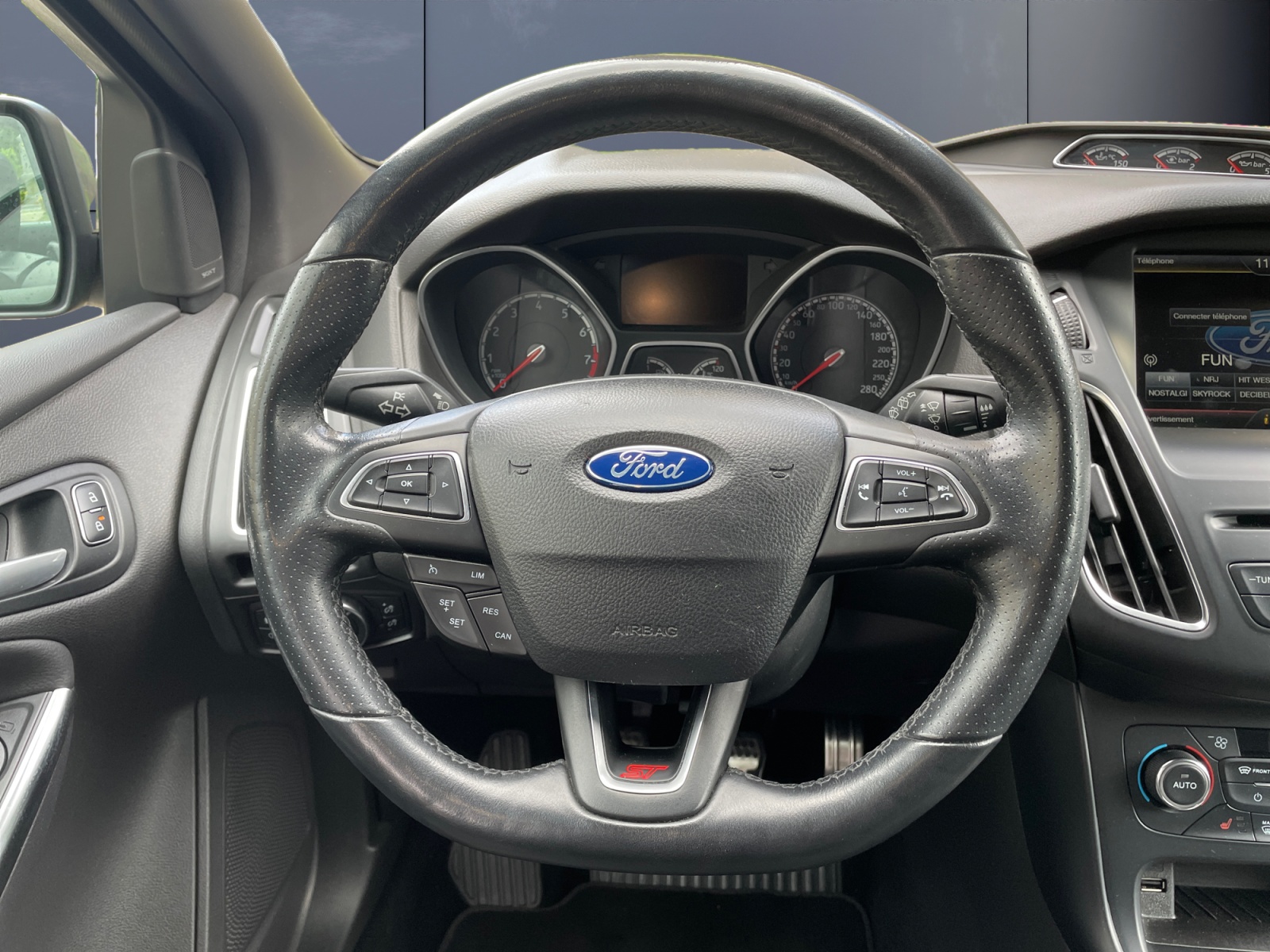 Ford Focus 16