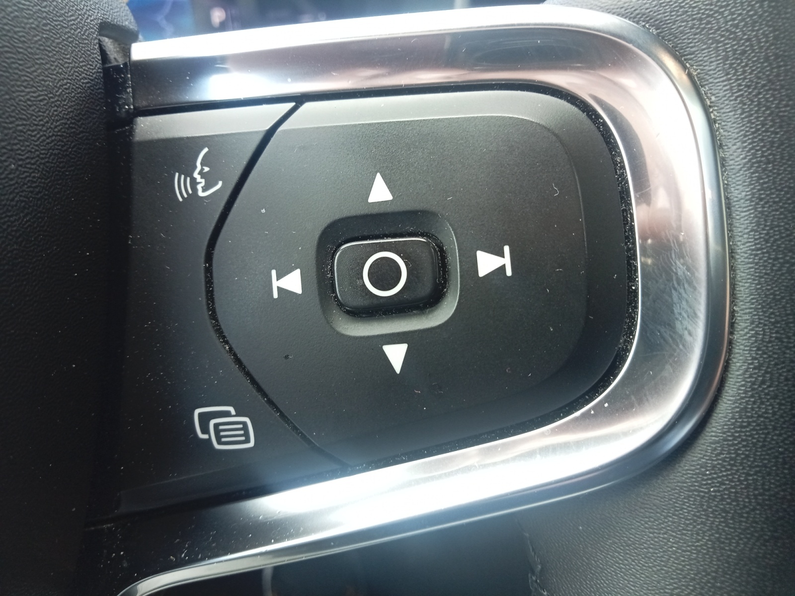 Volvo Xc40 21