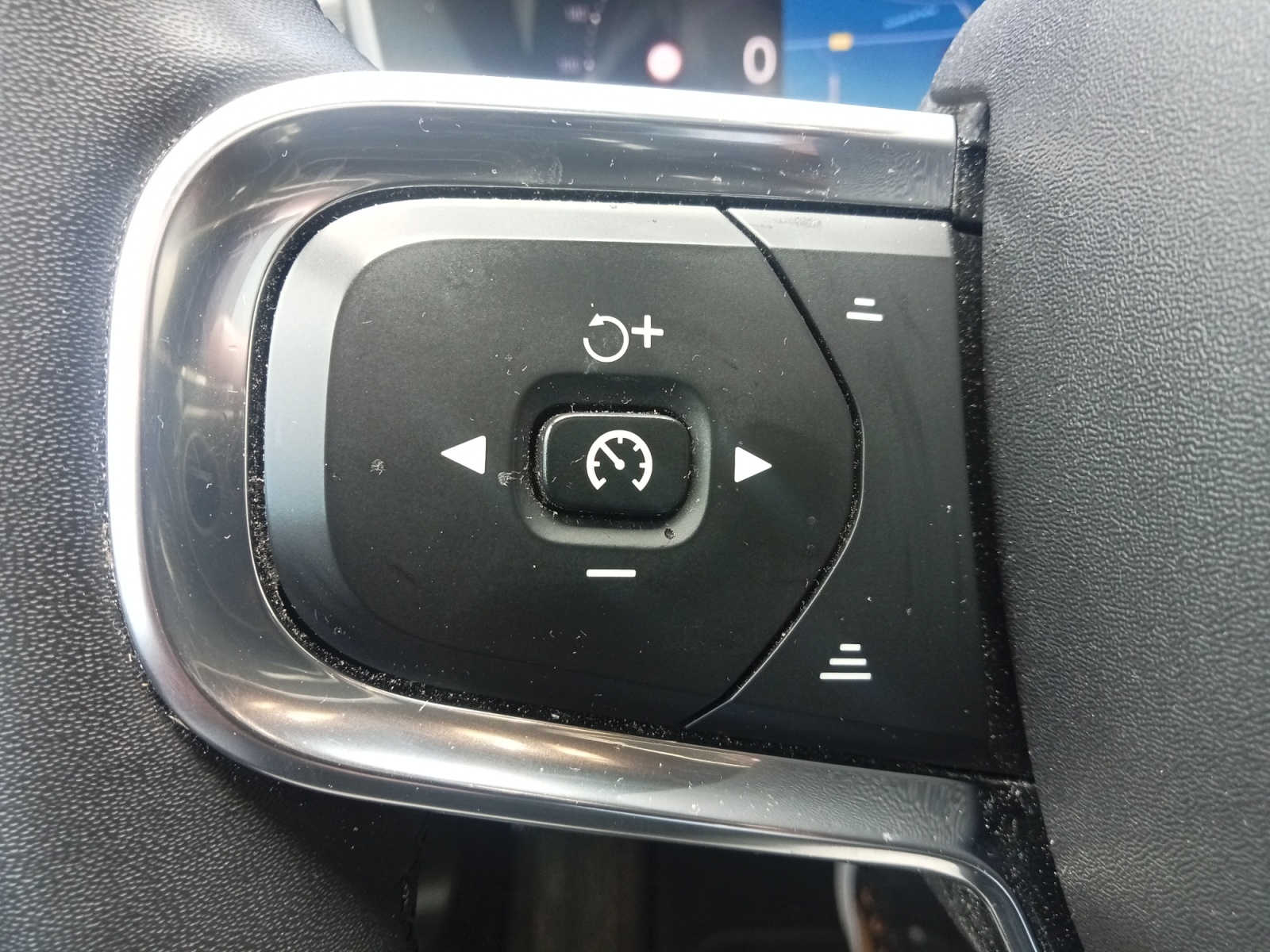 Volvo Xc40 22