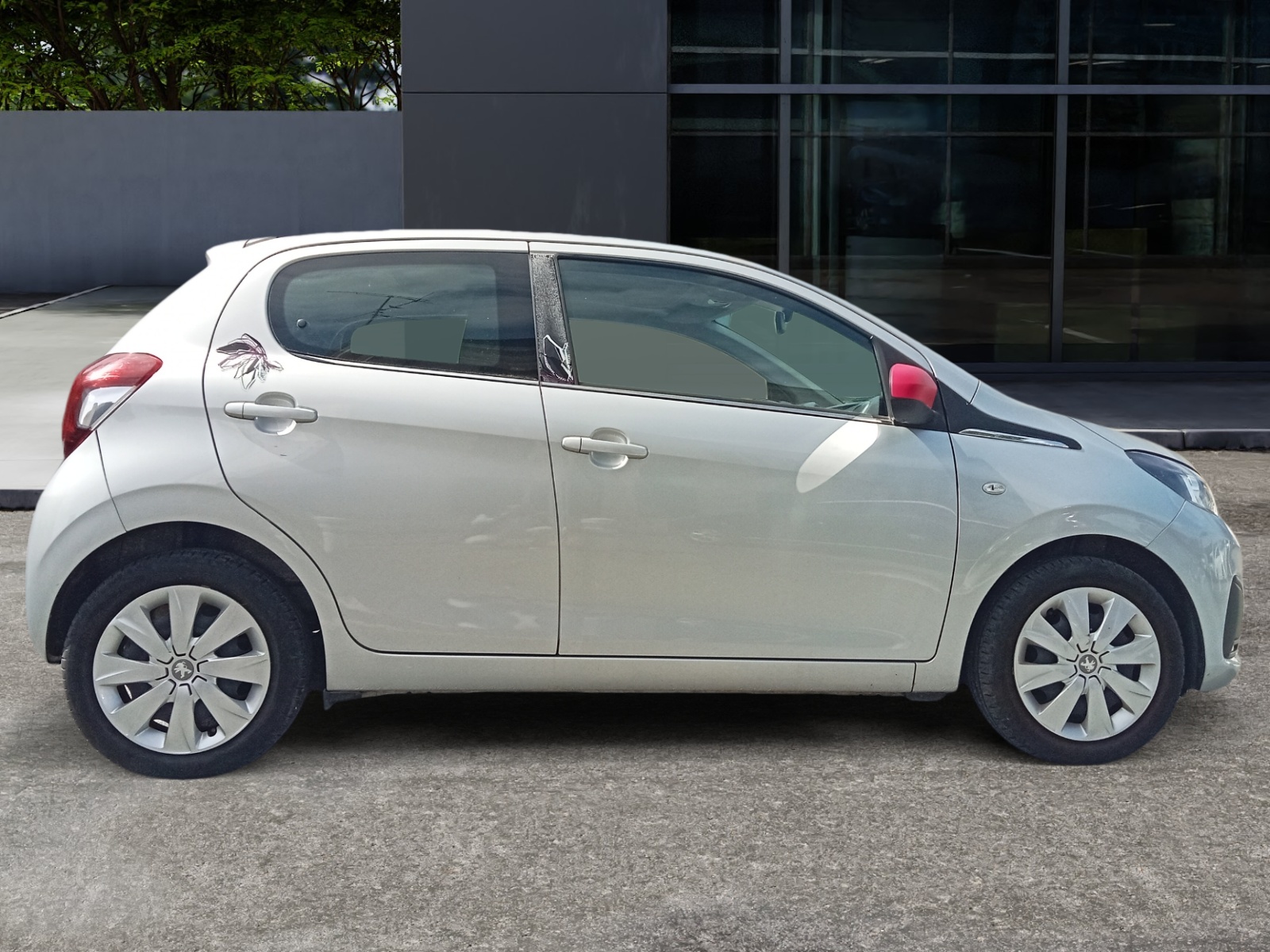 Peugeot 108 5