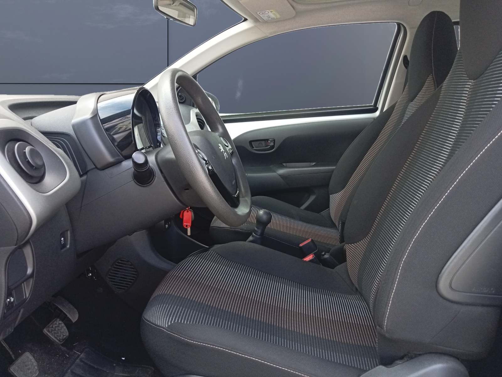 Peugeot 108 9