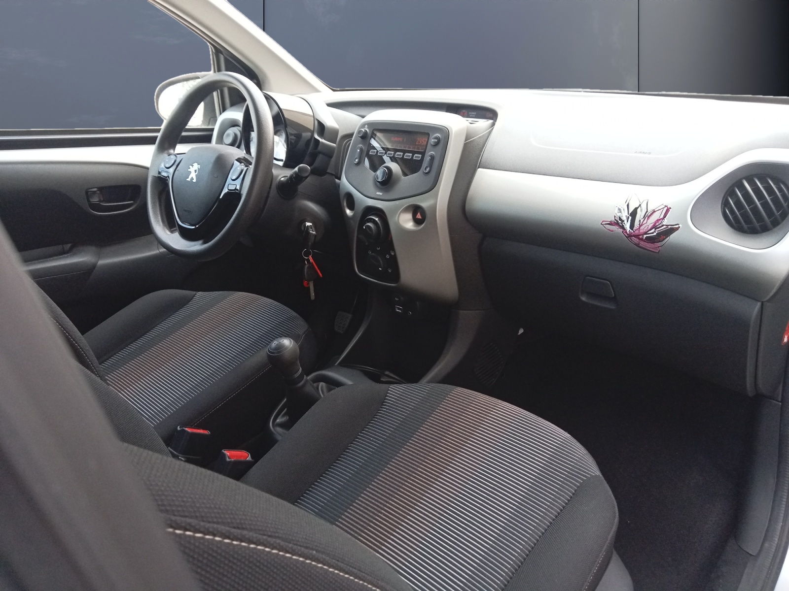 Peugeot 108 12