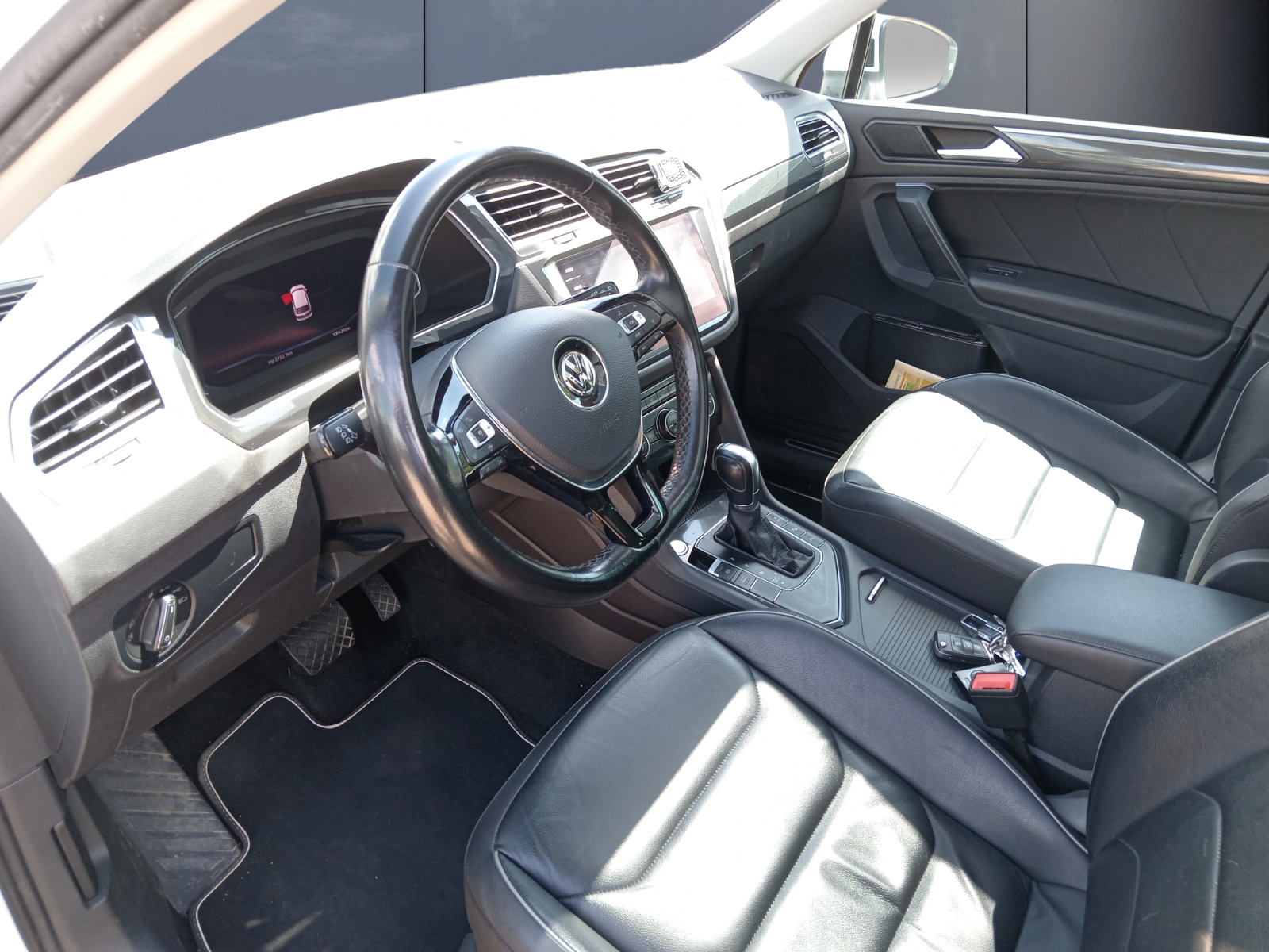 Volkswagen Tiguan 8