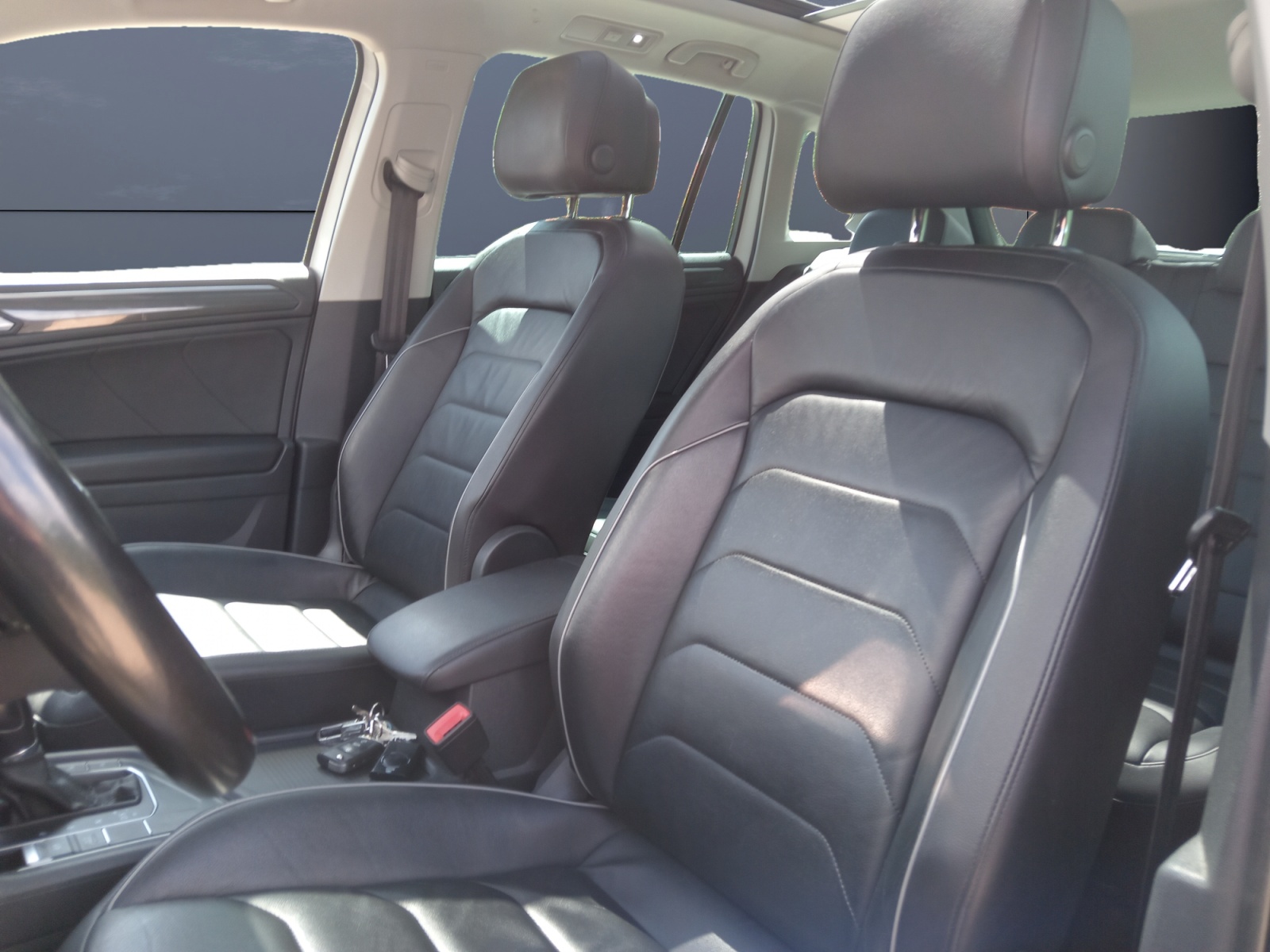 Volkswagen Tiguan 9