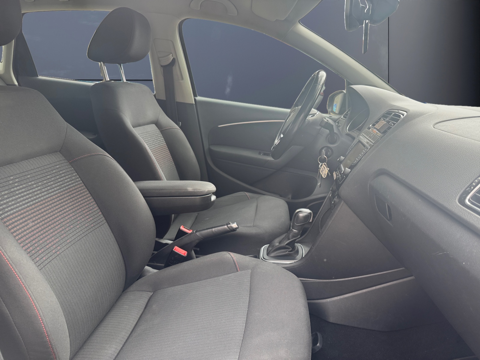 Volkswagen Polo 13