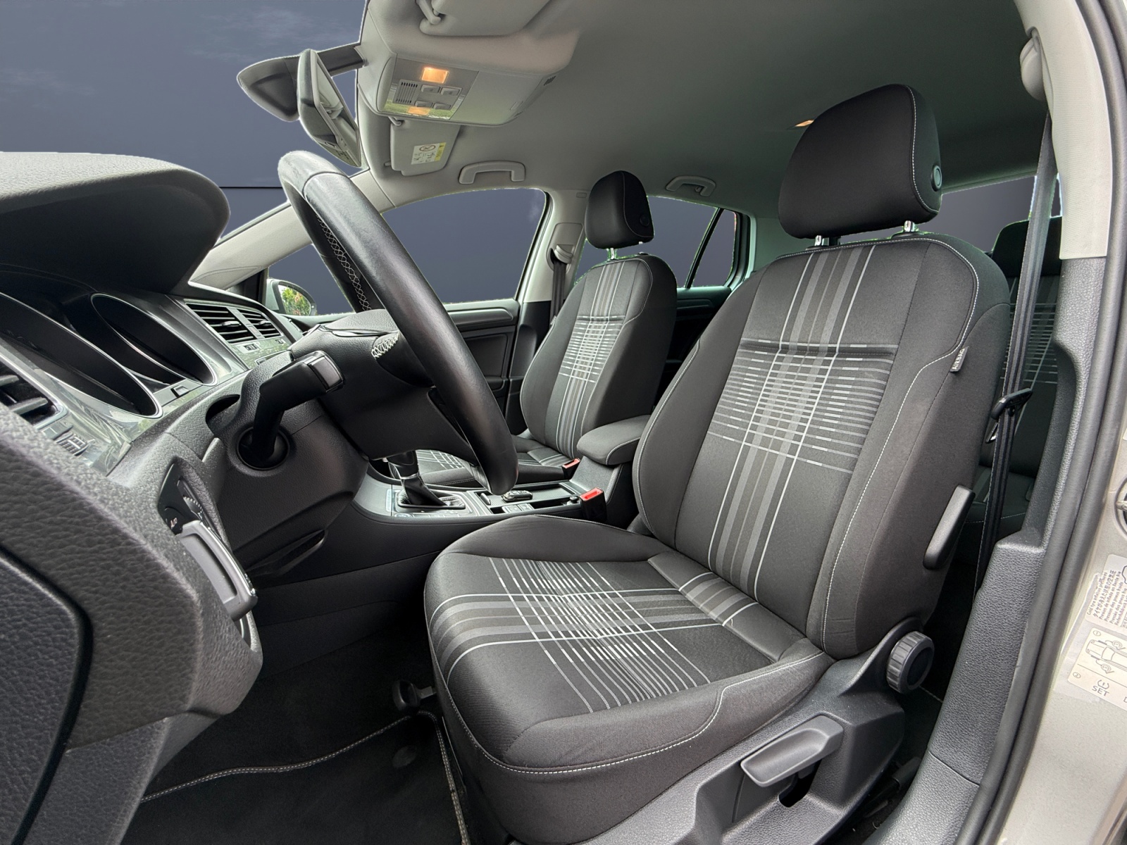 Volkswagen Golf 9
