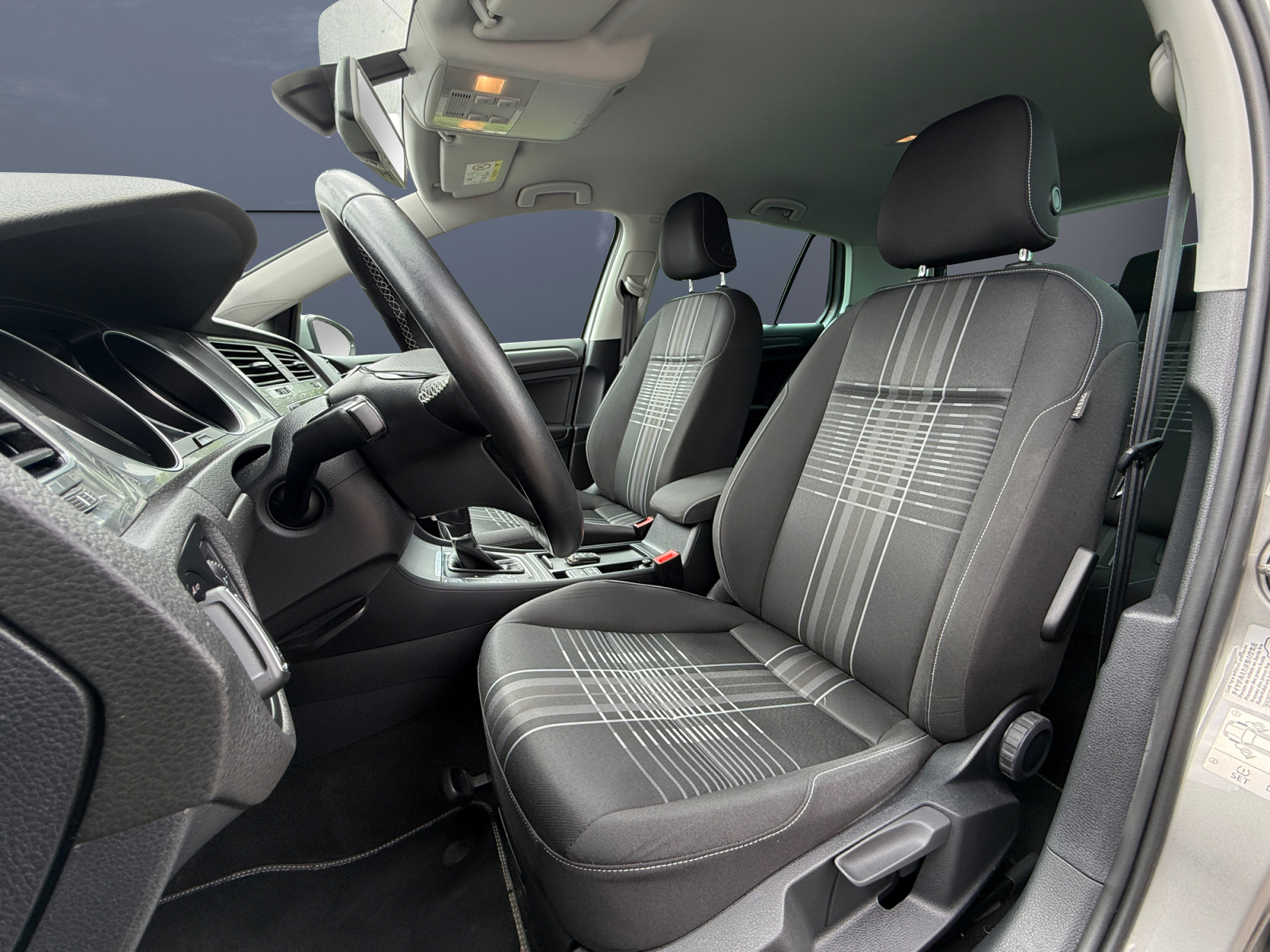 Volkswagen Golf 9