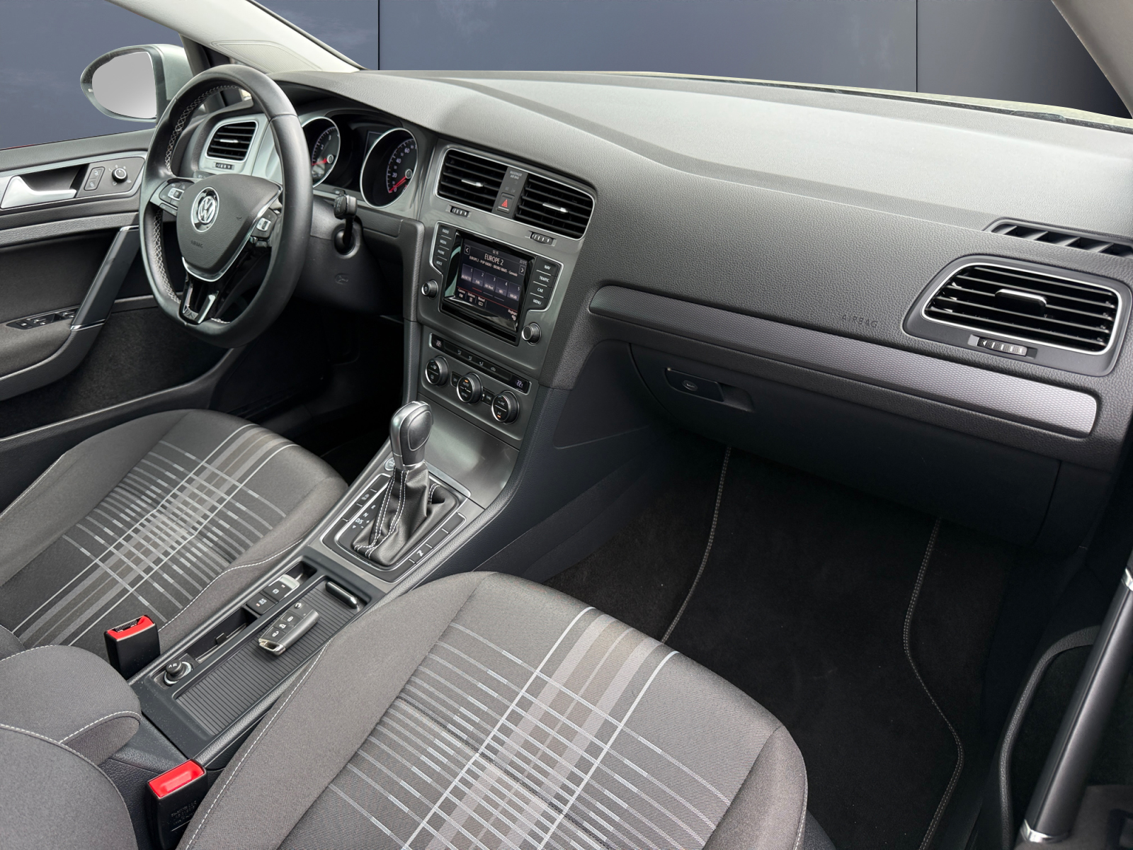 Volkswagen Golf 12