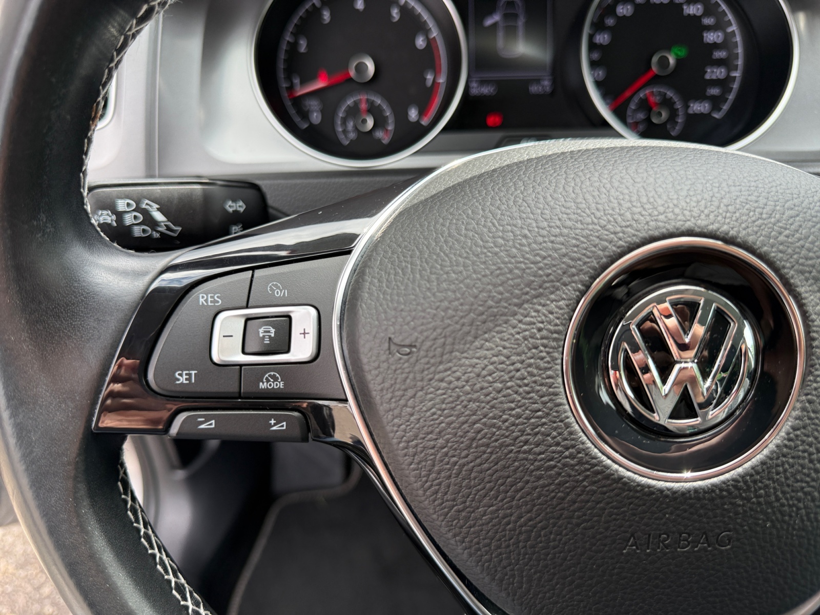 Volkswagen Golf 21