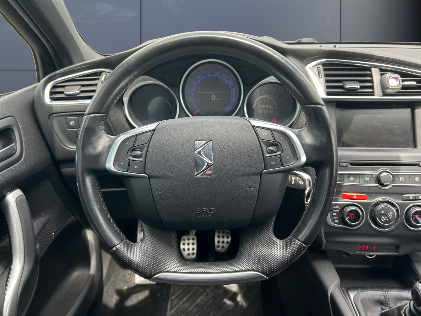 Ds Automobiles Ds 4 15