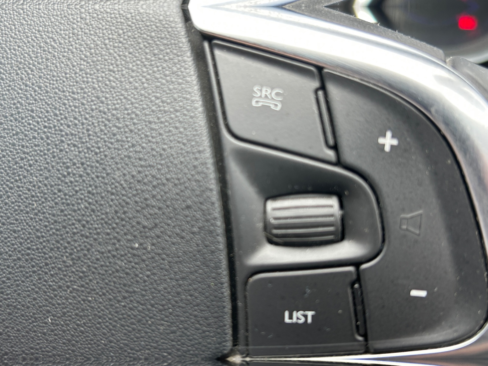 Ds Automobiles Ds 4 18
