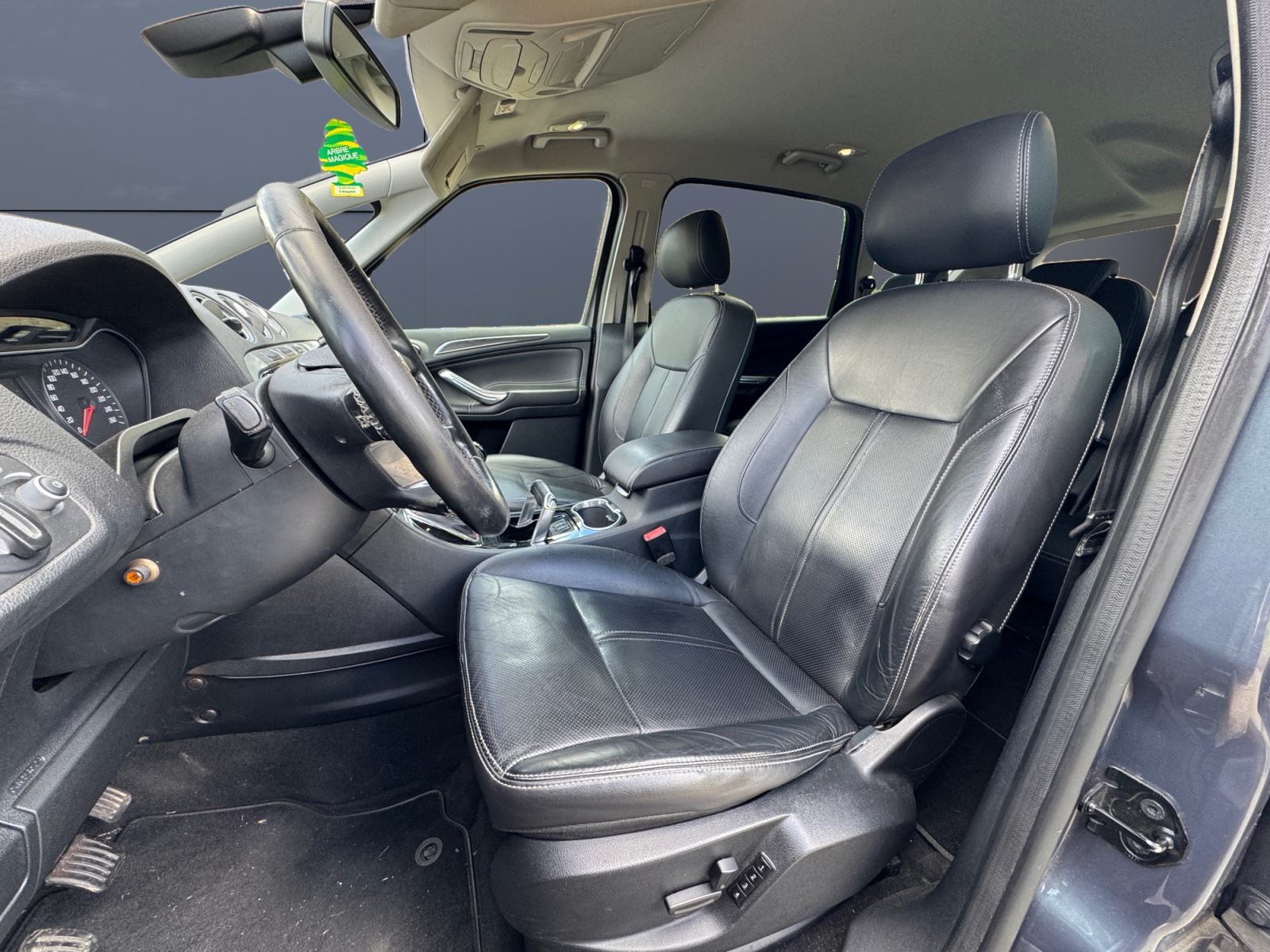 Ford S-Max 9