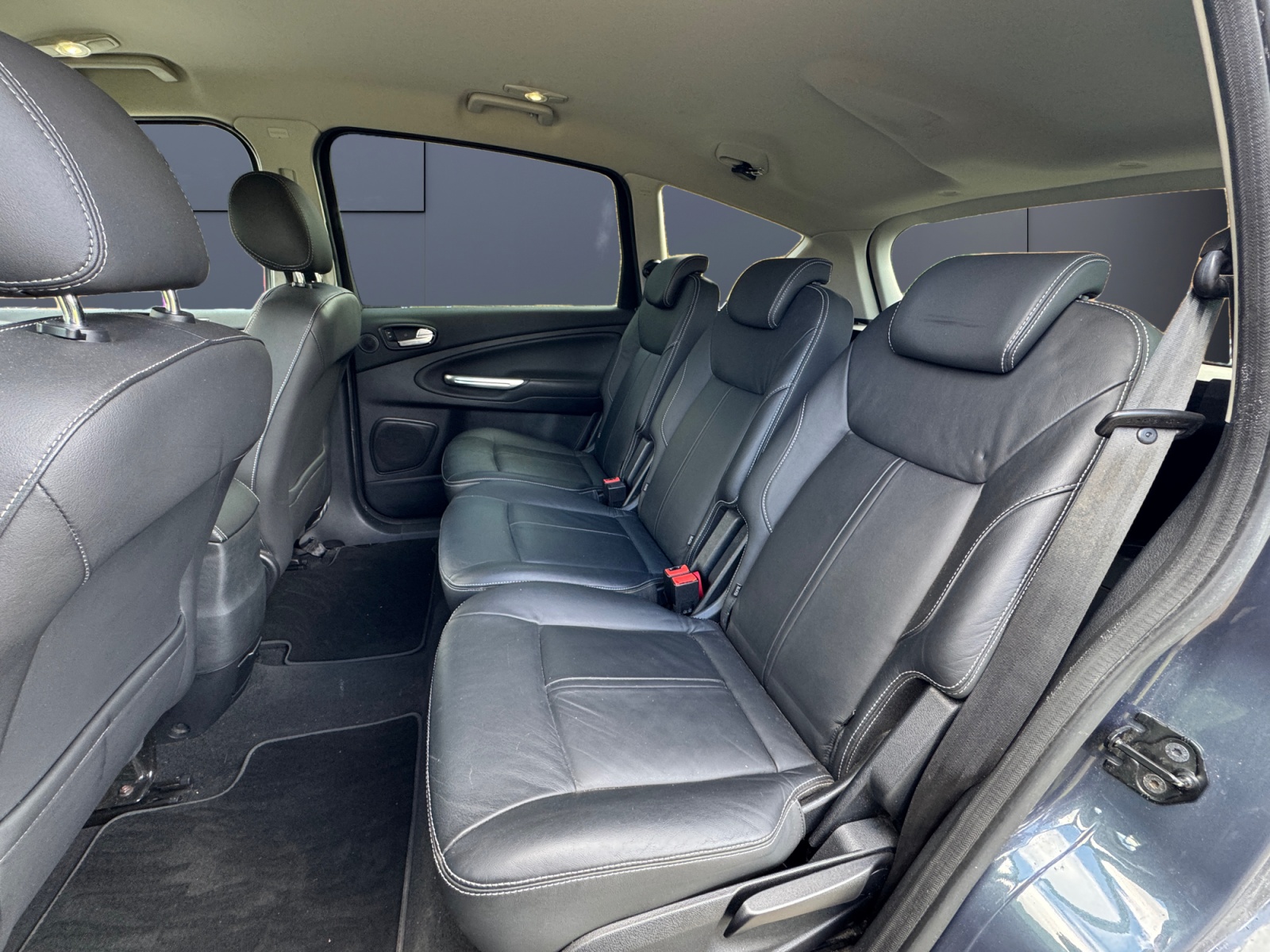 Ford S-Max 10