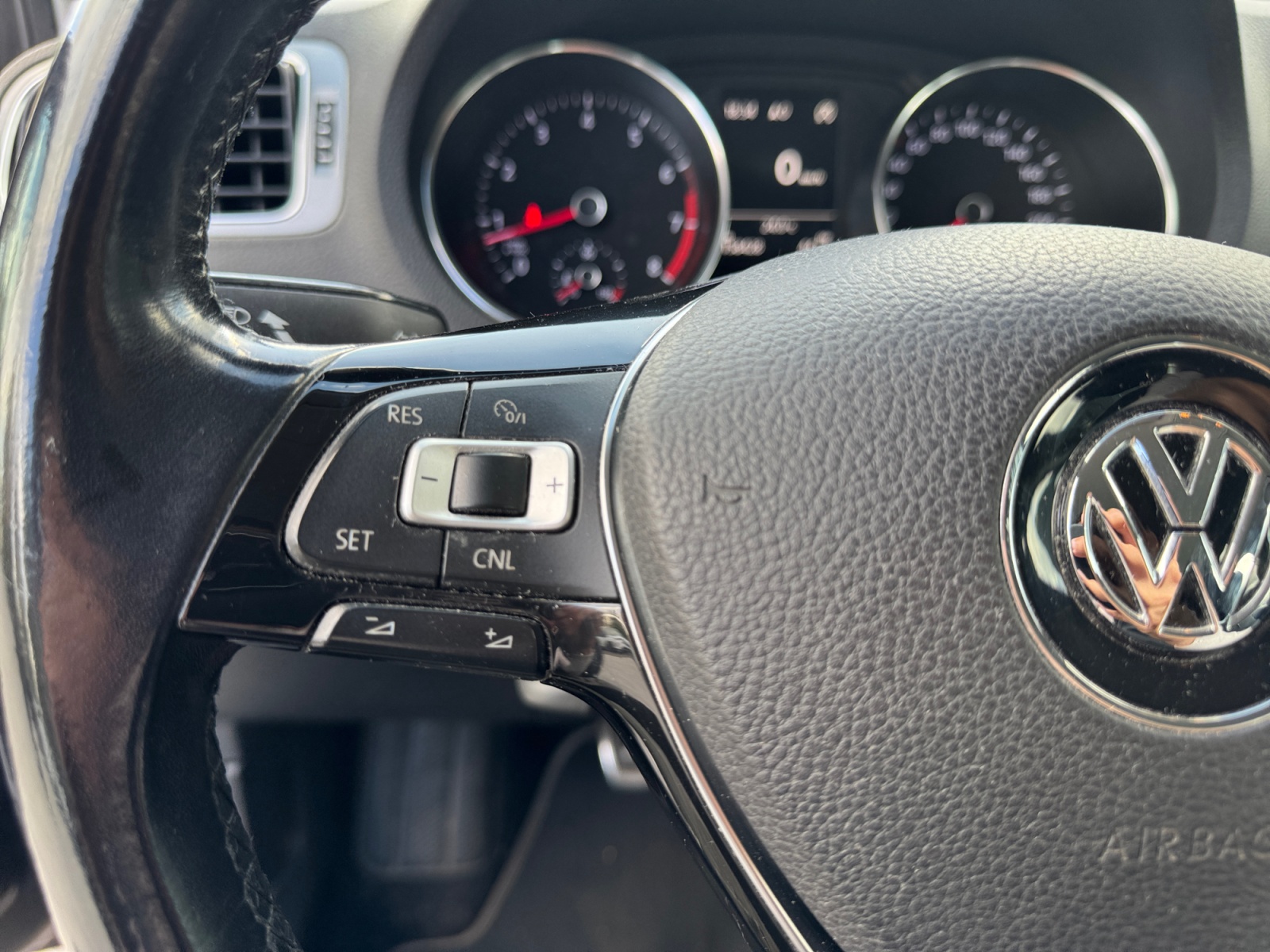 Volkswagen Polo 22