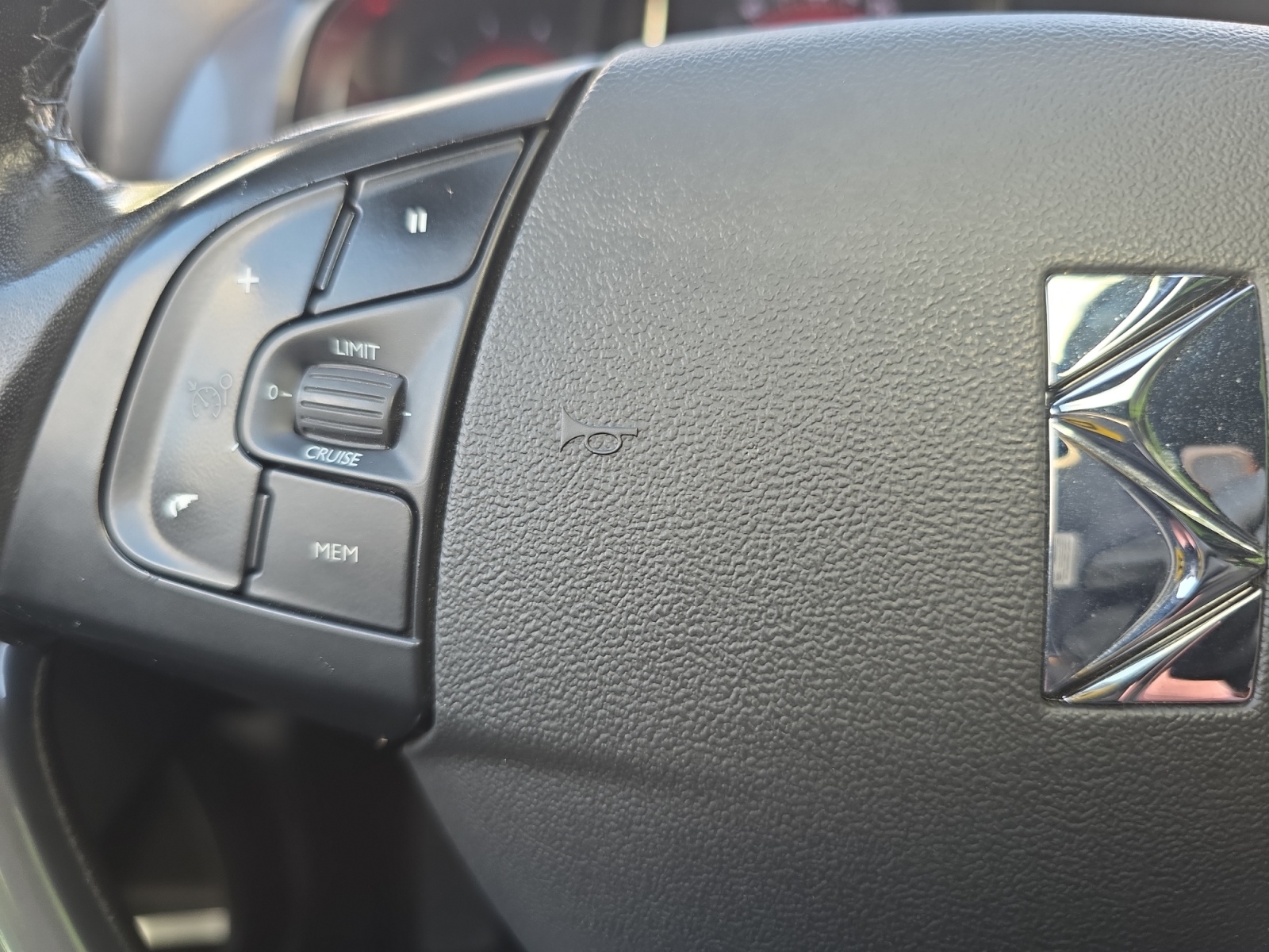Ds Automobiles Ds 5 24