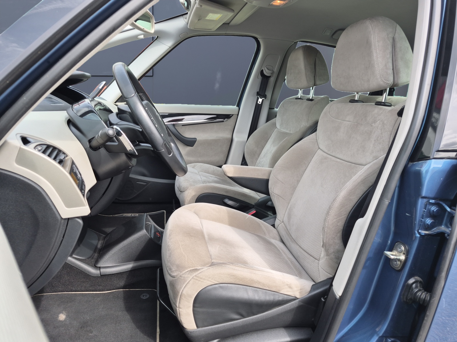 Citroen C4 Picasso 9