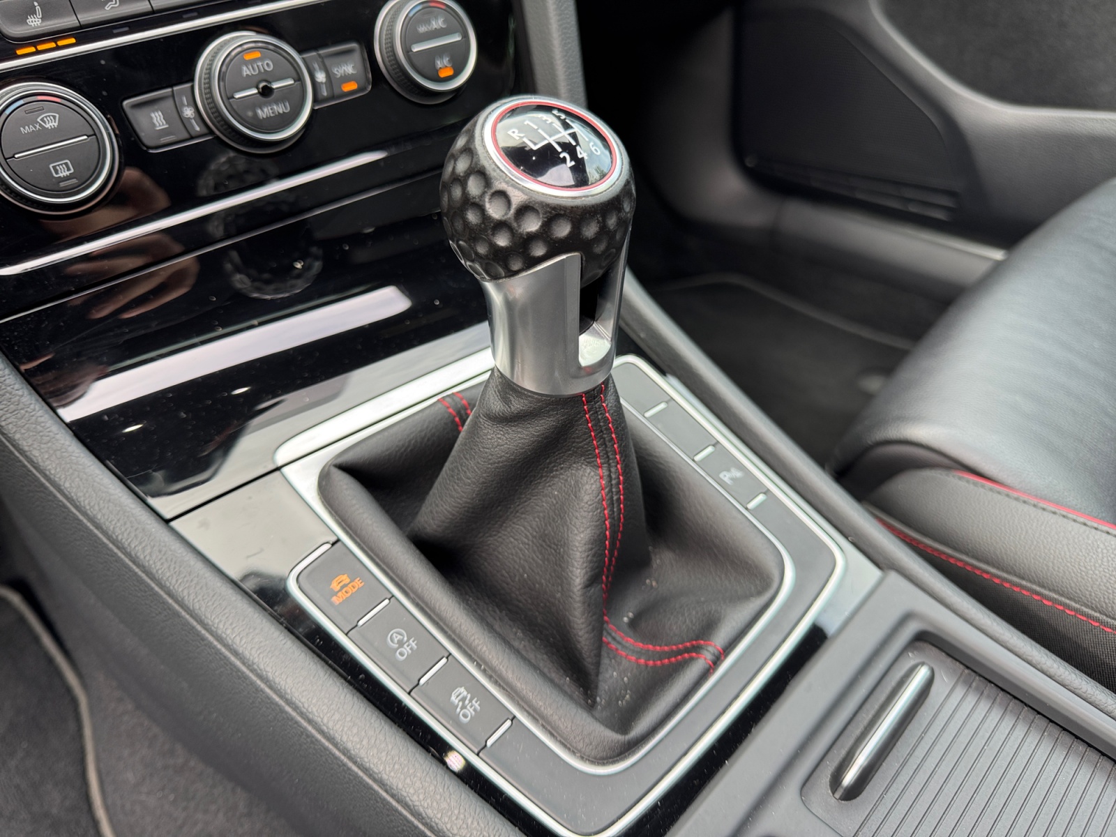 Volkswagen Golf 20