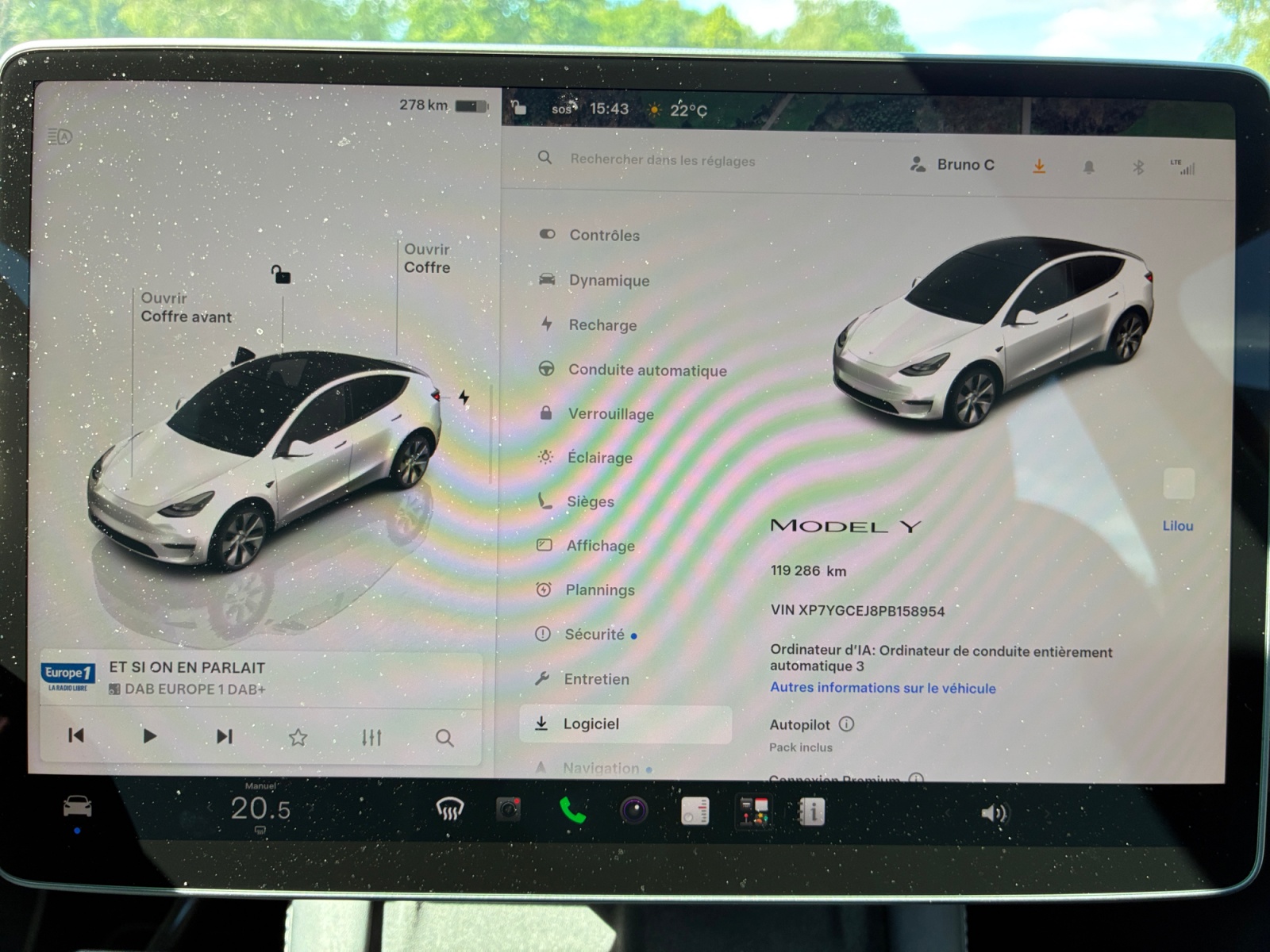 Tesla Model-Y 16