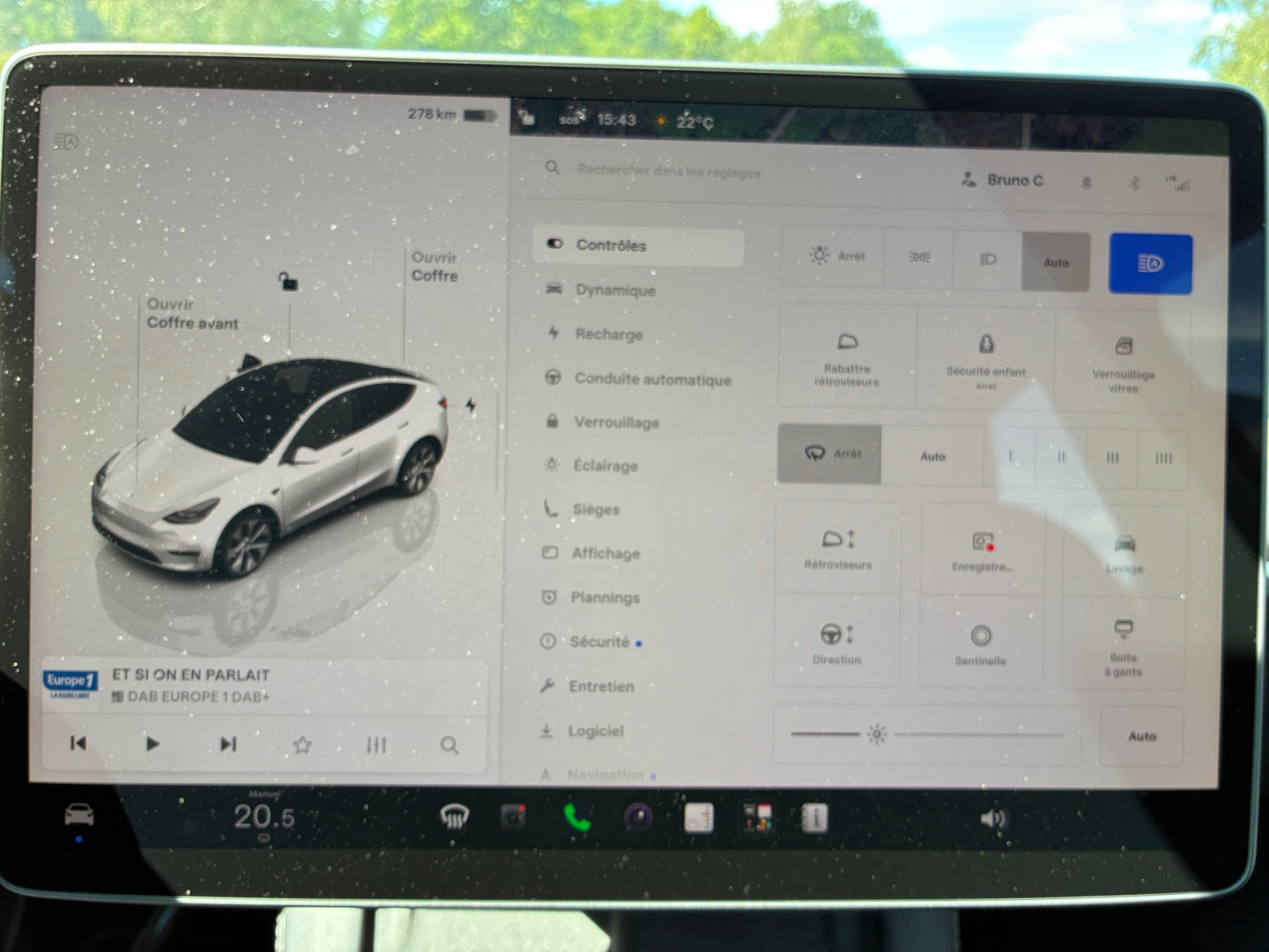Tesla Model-Y 19