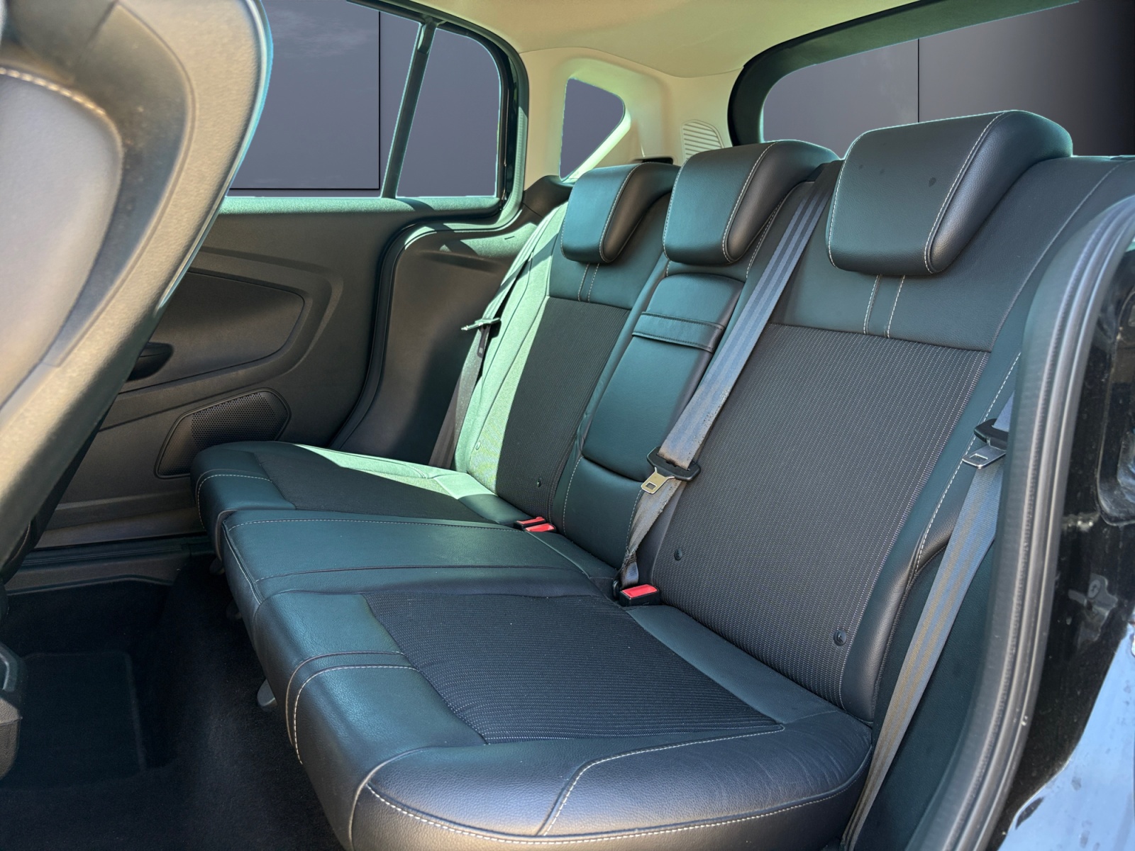 Ford B-Max 10