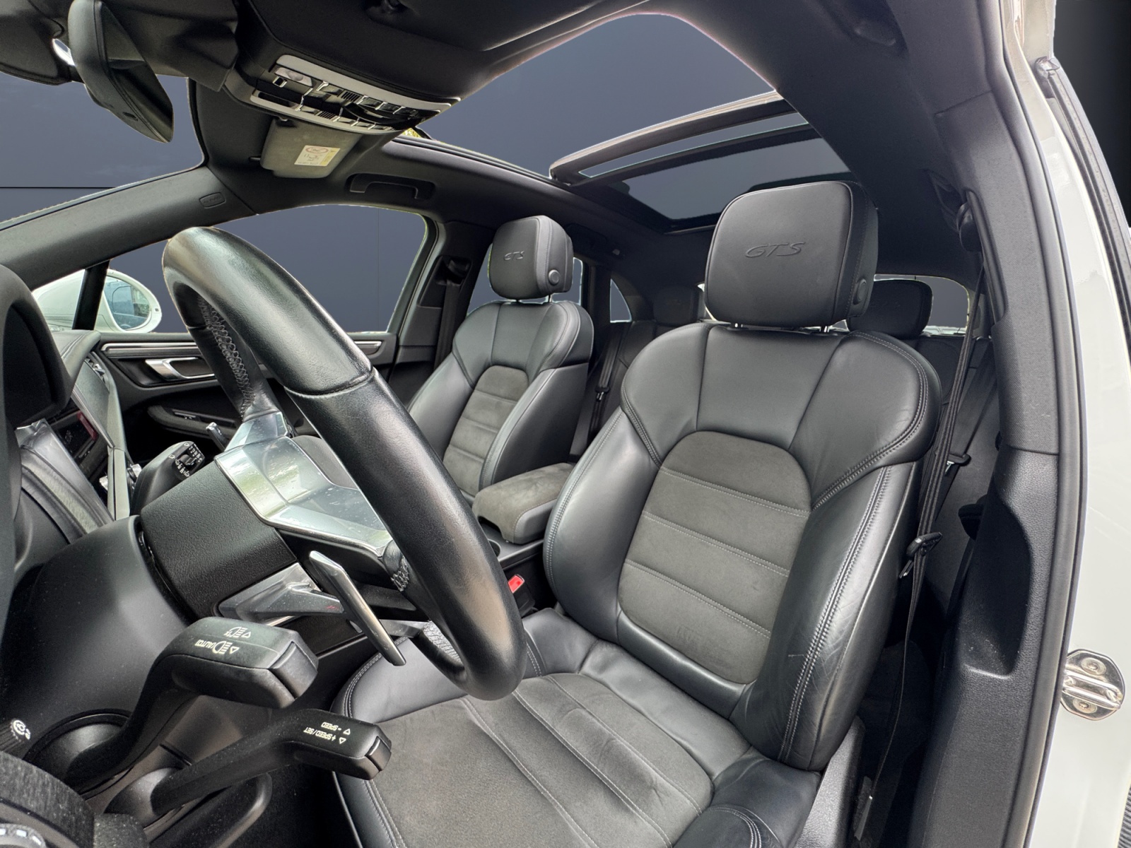 Porsche Macan 9