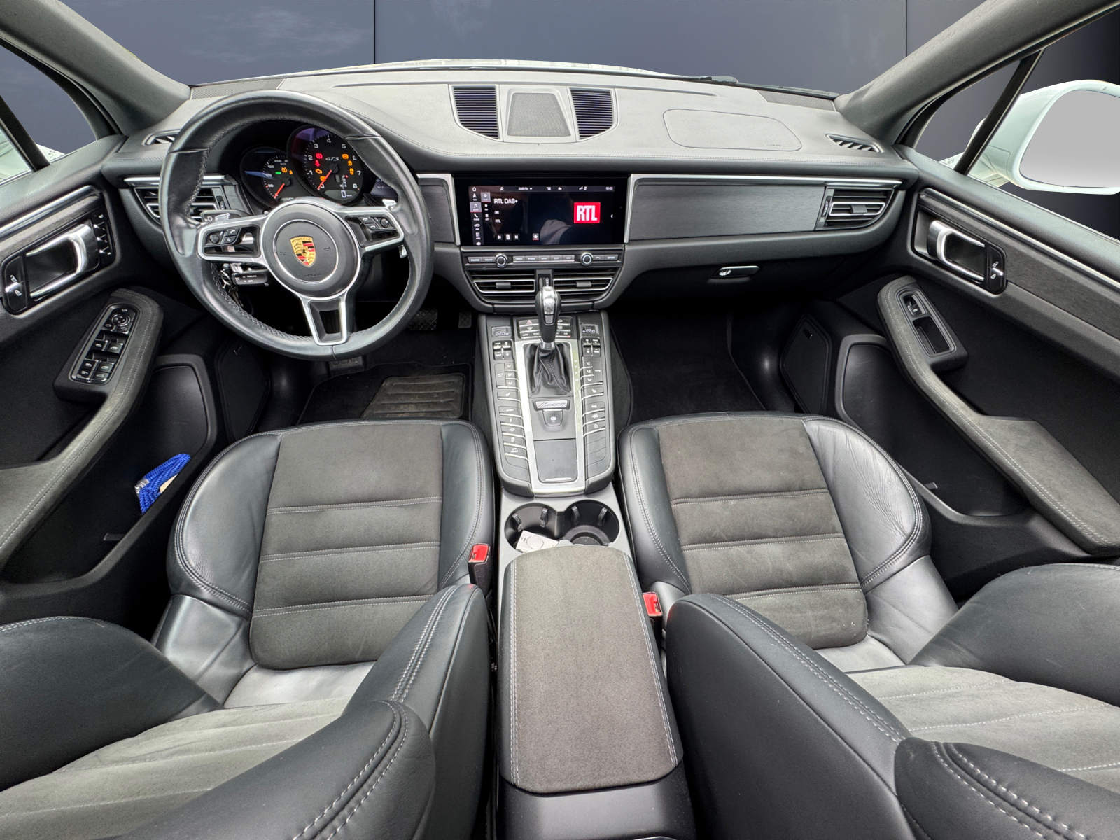 Porsche Macan 14
