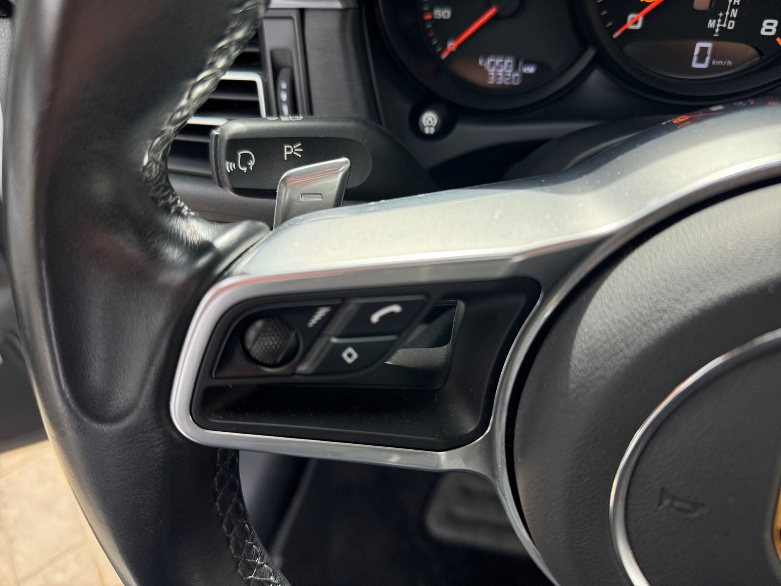 Porsche Macan 19