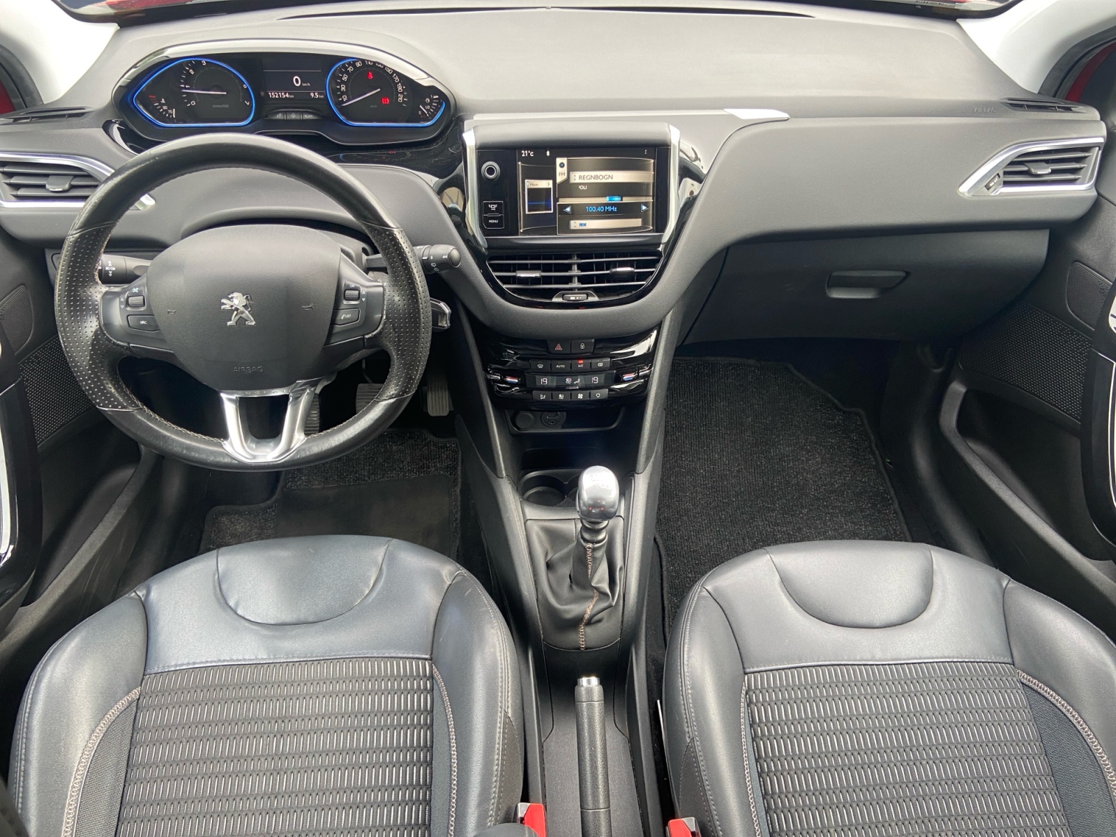 Peugeot 208 14