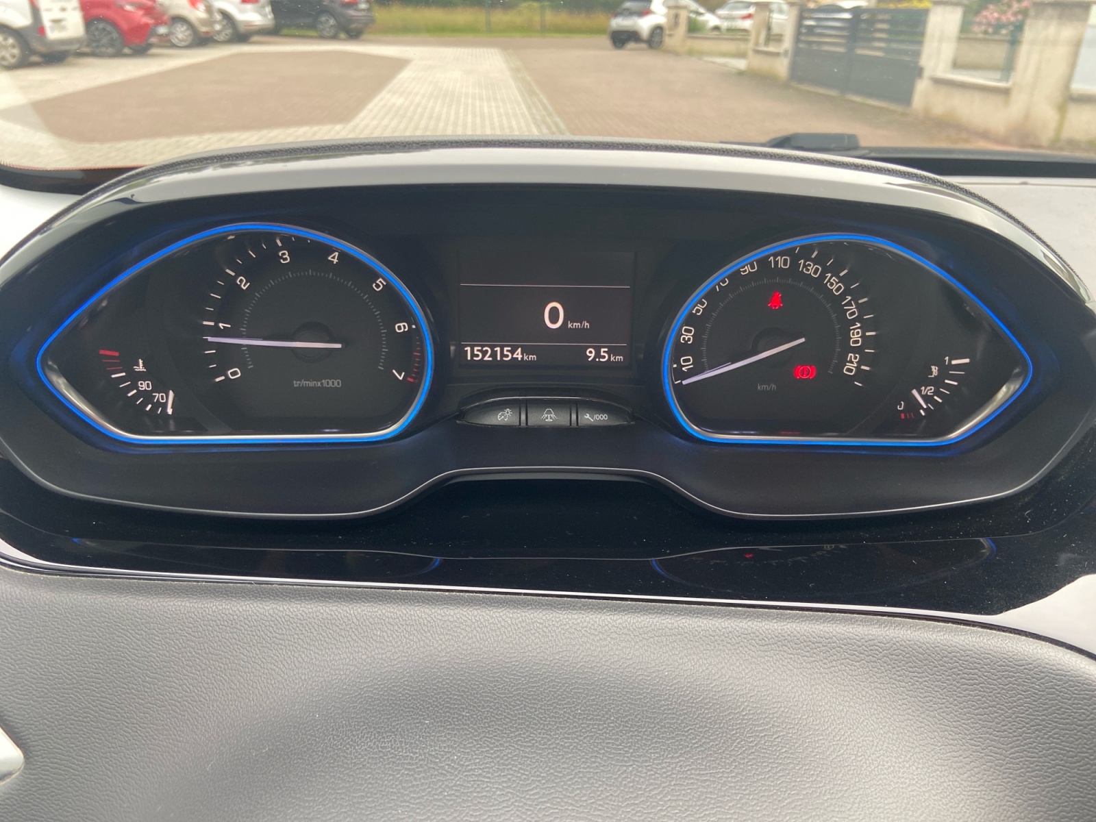Peugeot 208 16