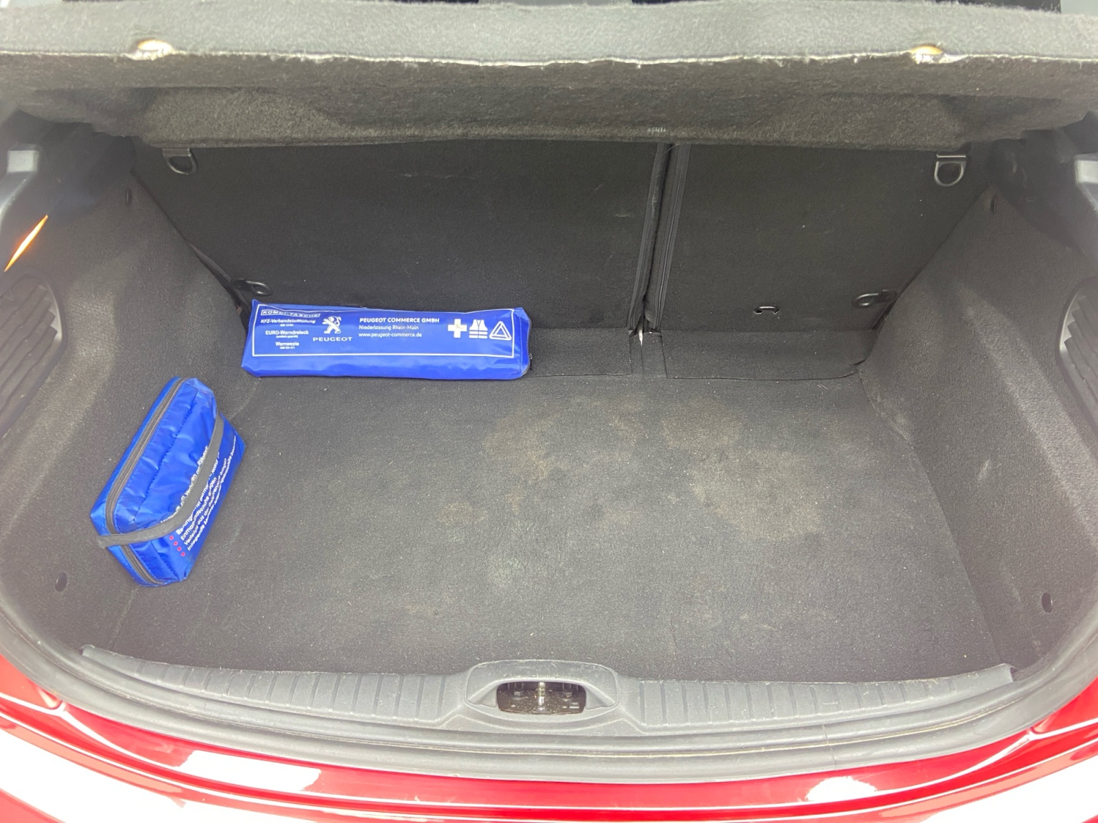 Peugeot 208 25