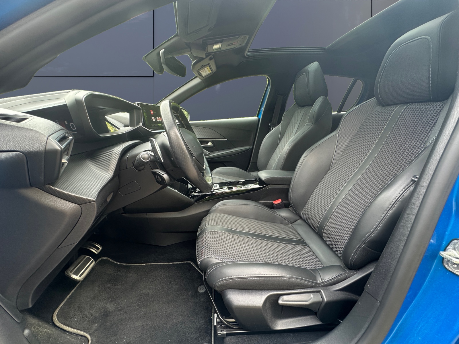 Peugeot 208 9