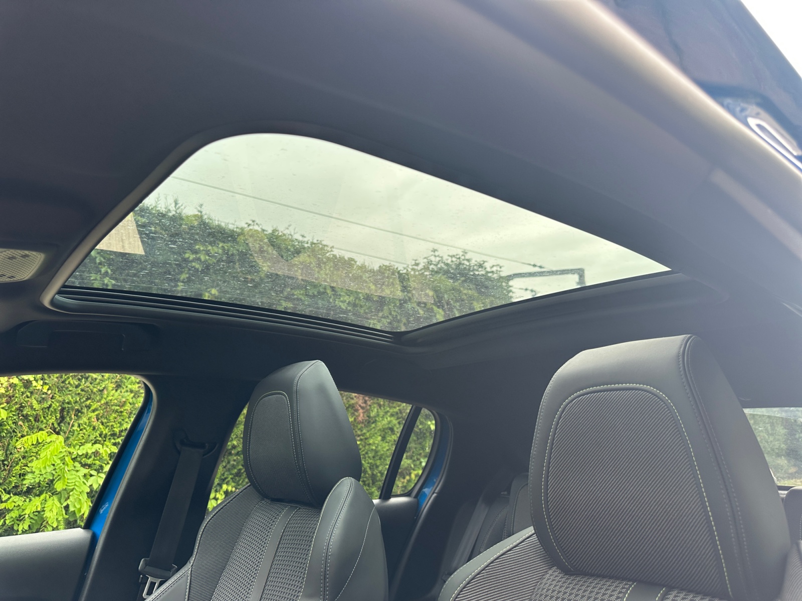 Peugeot 208 29