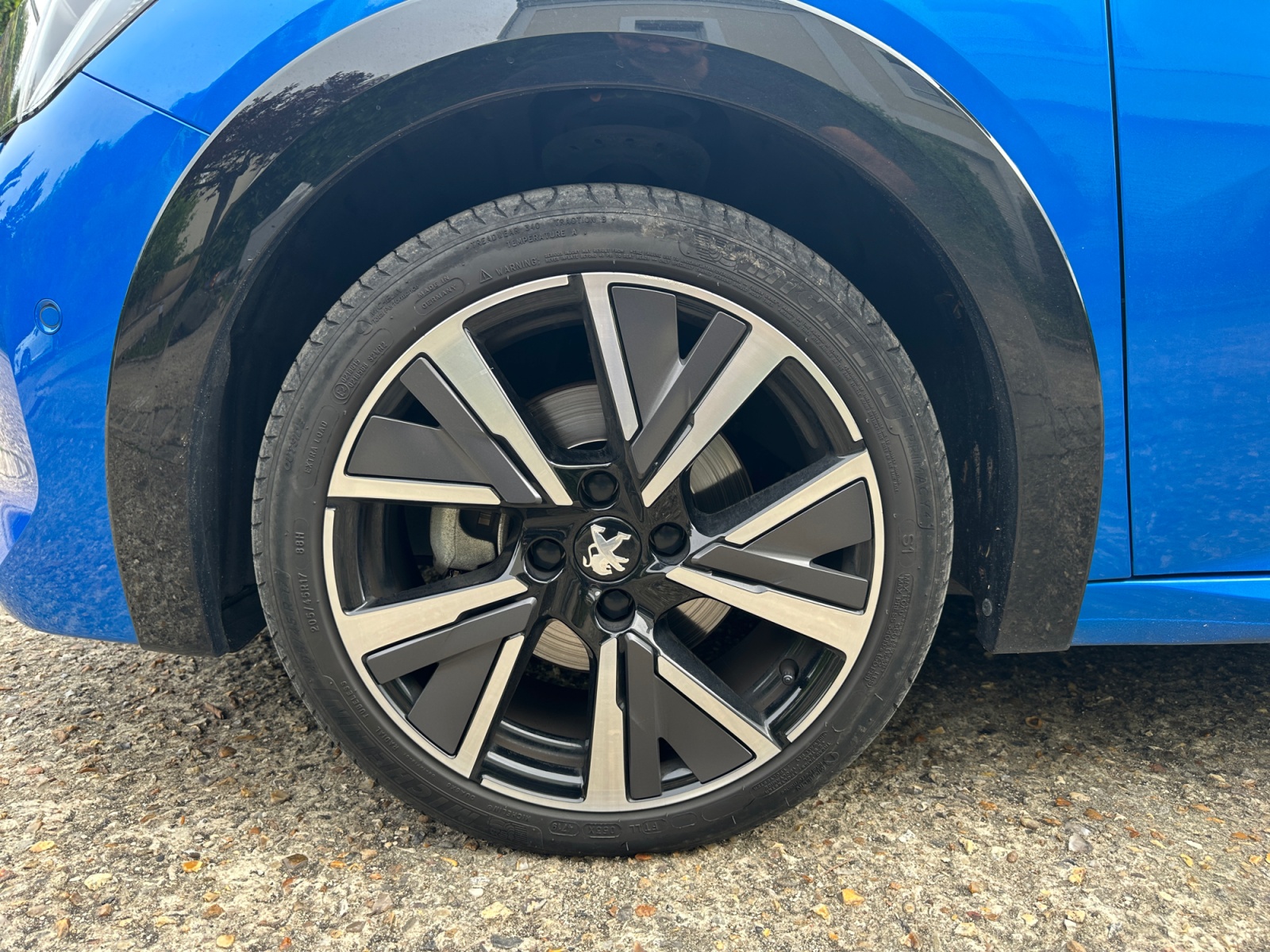 Peugeot 208 32