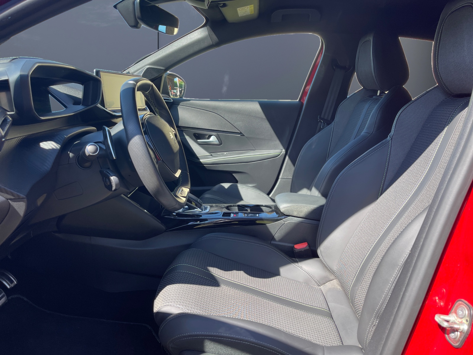 Peugeot 208 9