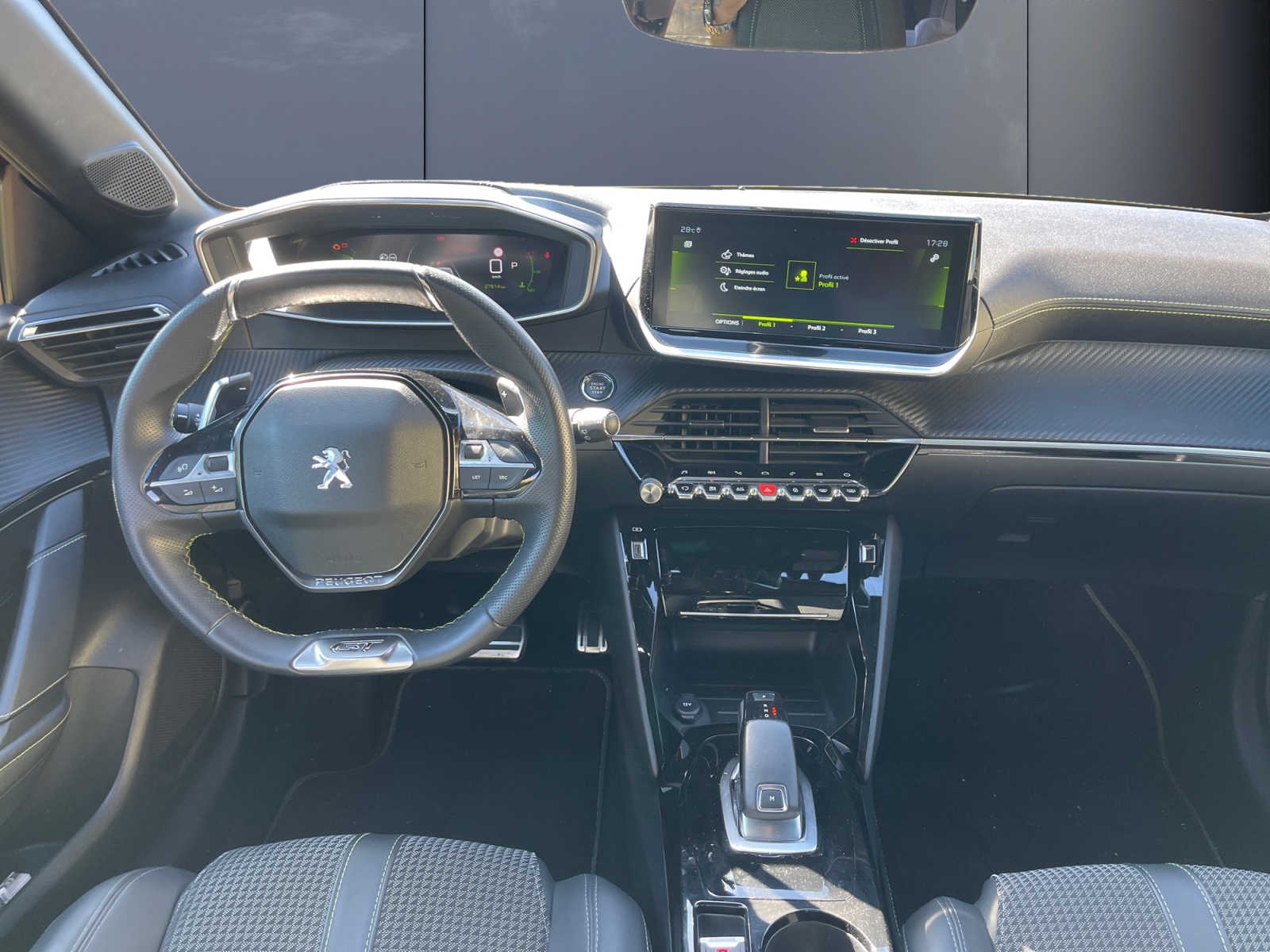 Peugeot 208 14