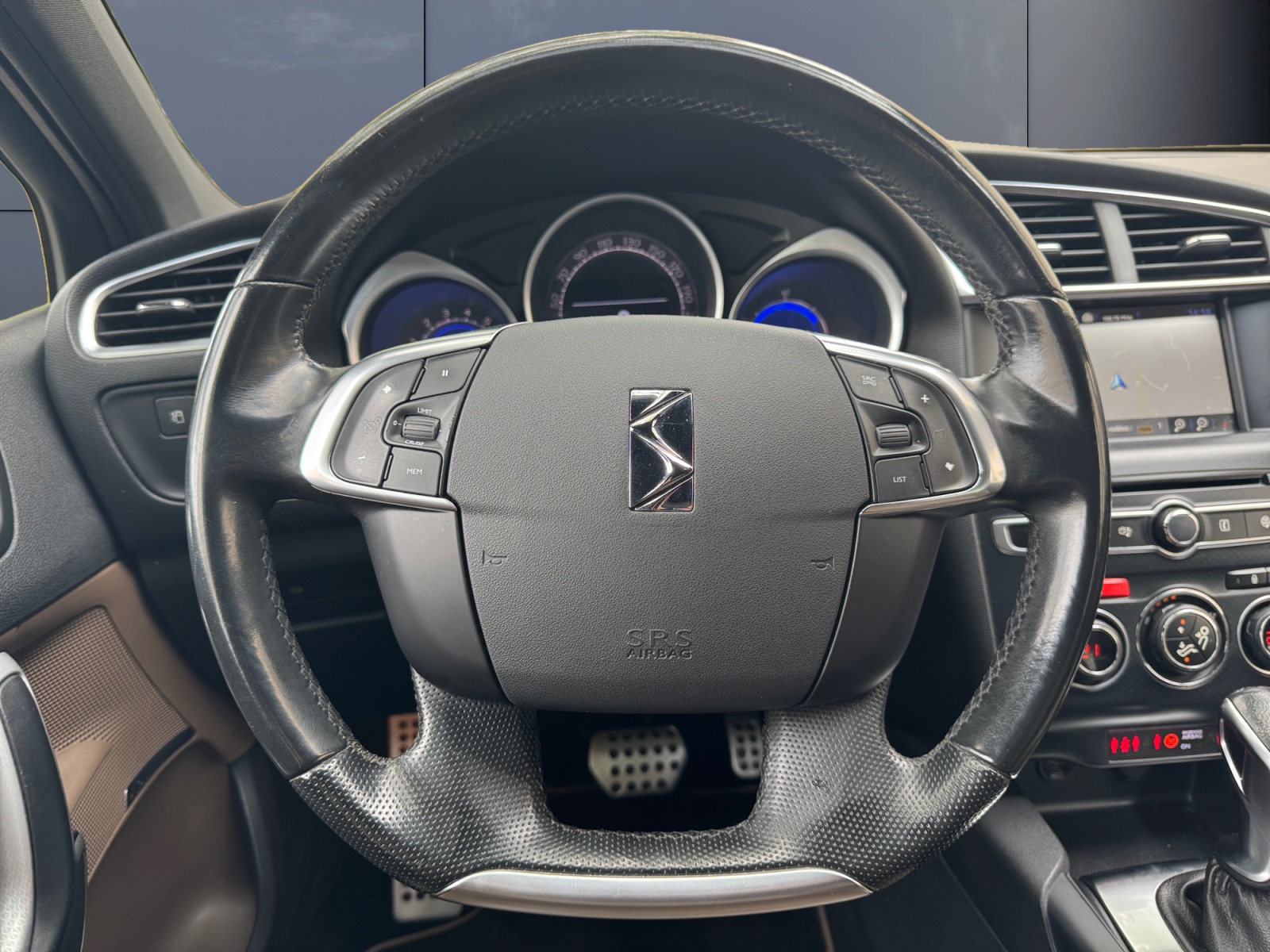 Ds Automobiles Ds 4 15