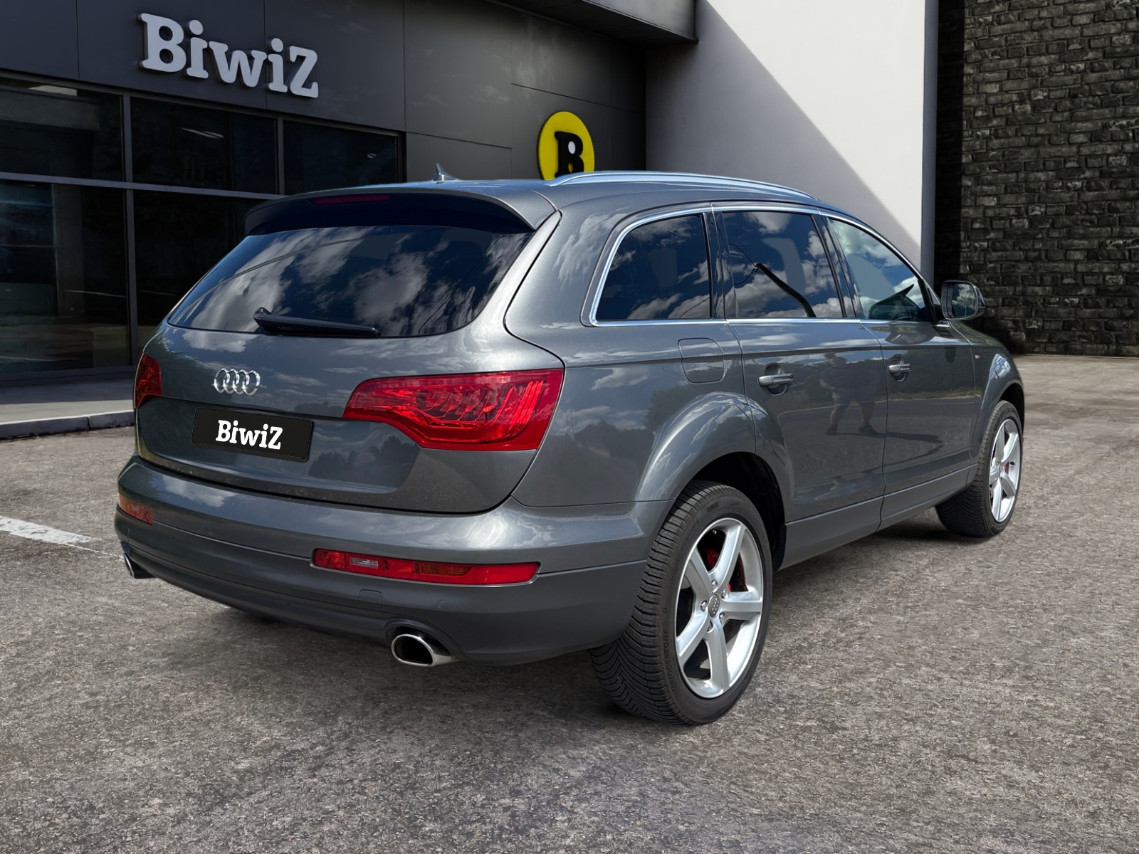 Audi Q7 4