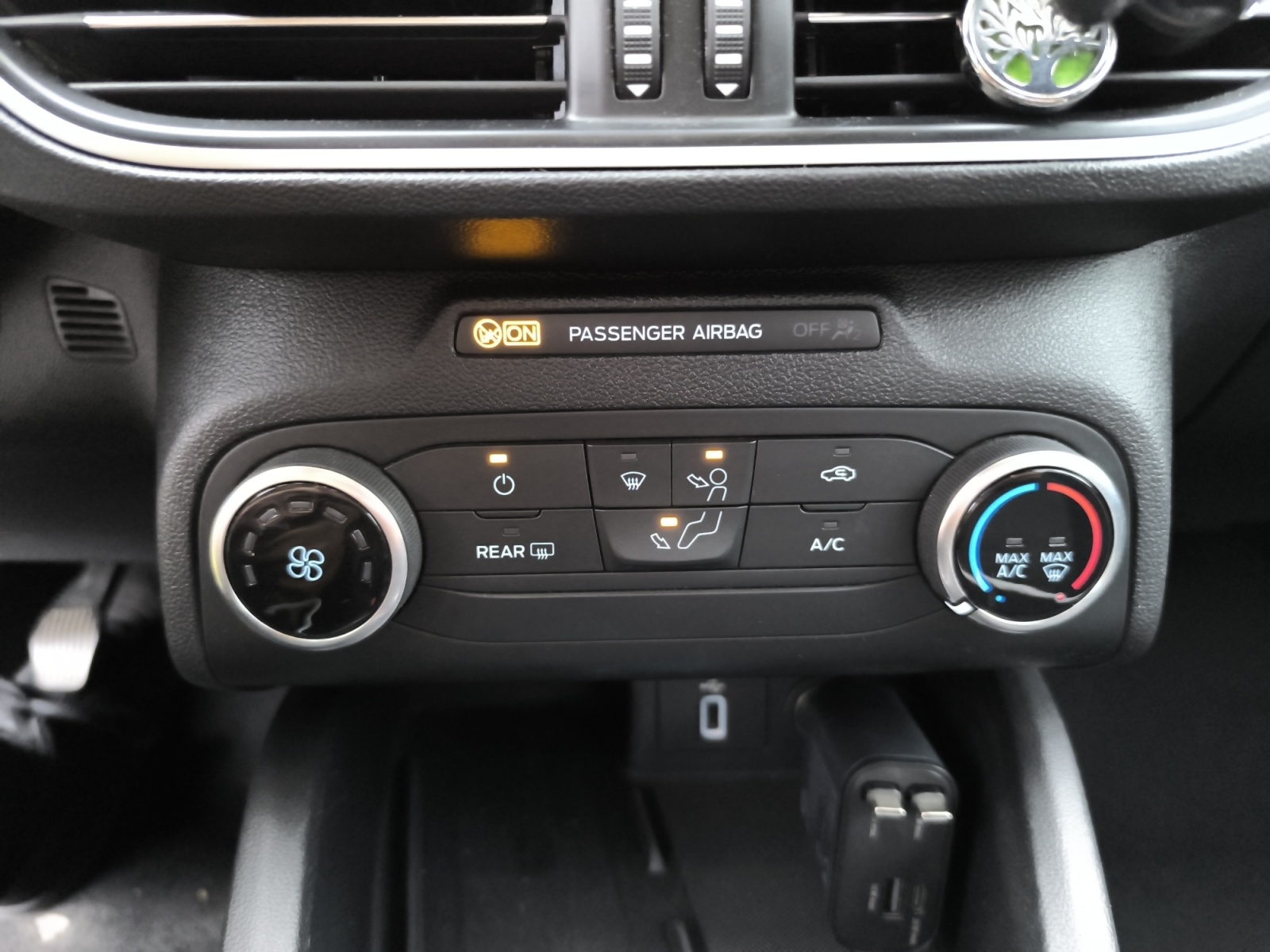 Ford Focus 25