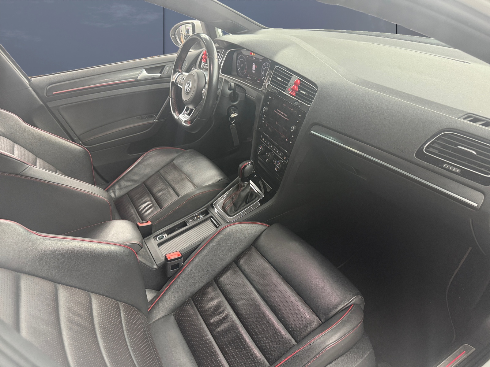 Volkswagen Golf 12