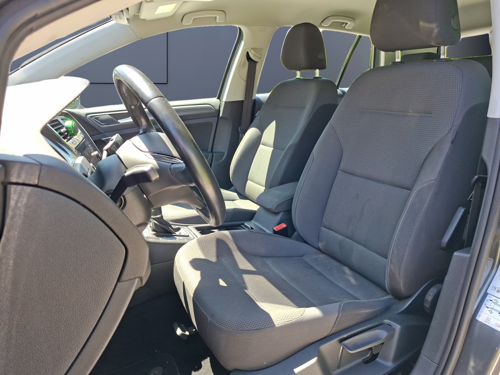 Volkswagen Golf 9