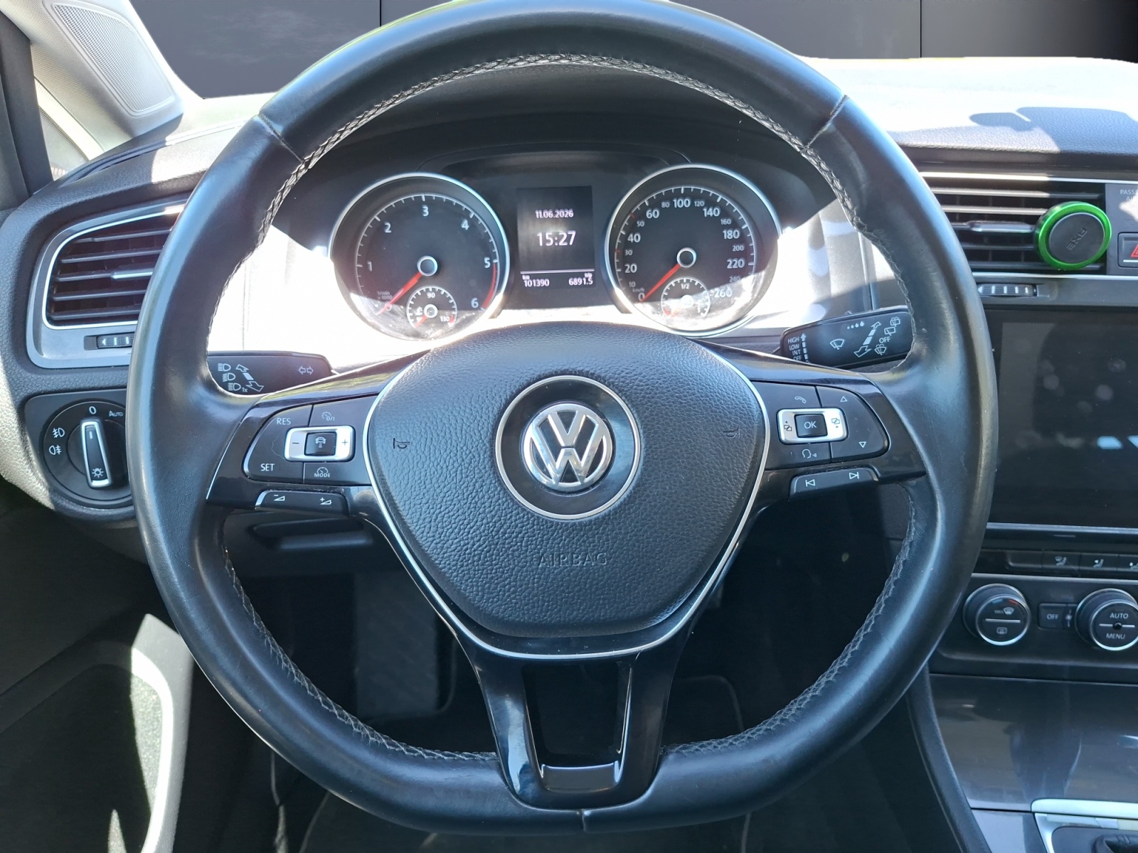 Volkswagen Golf 15