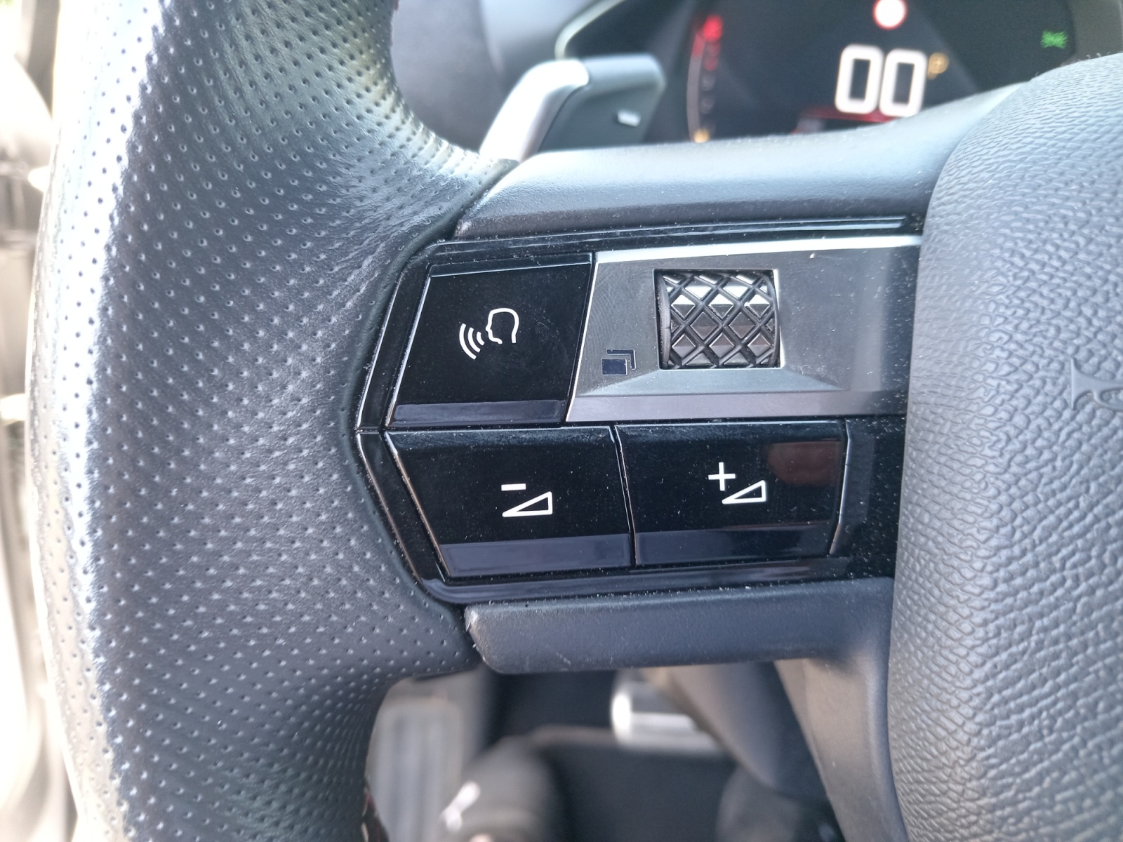 Ds Automobiles Ds3 17