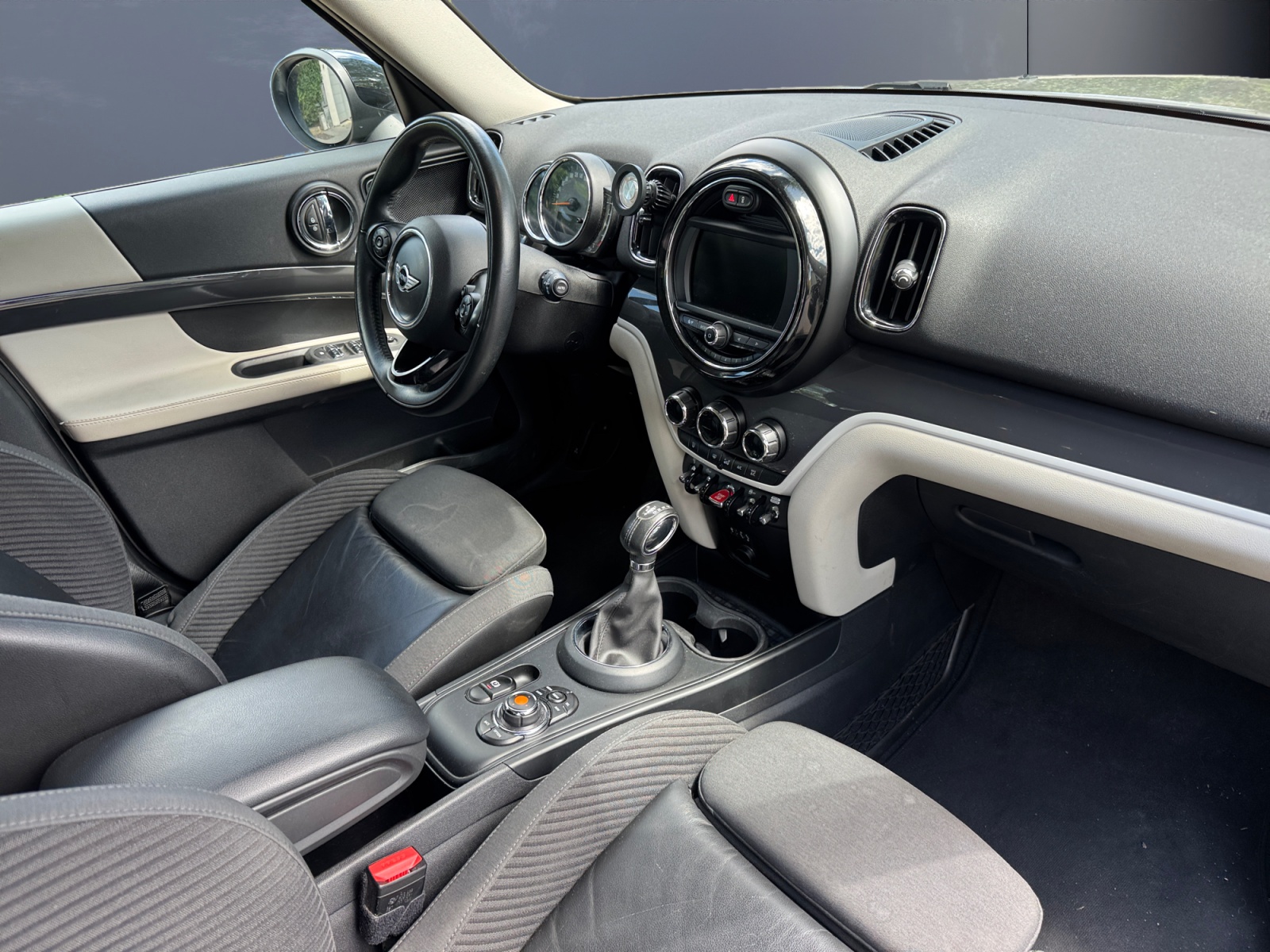Mini Countryman 12