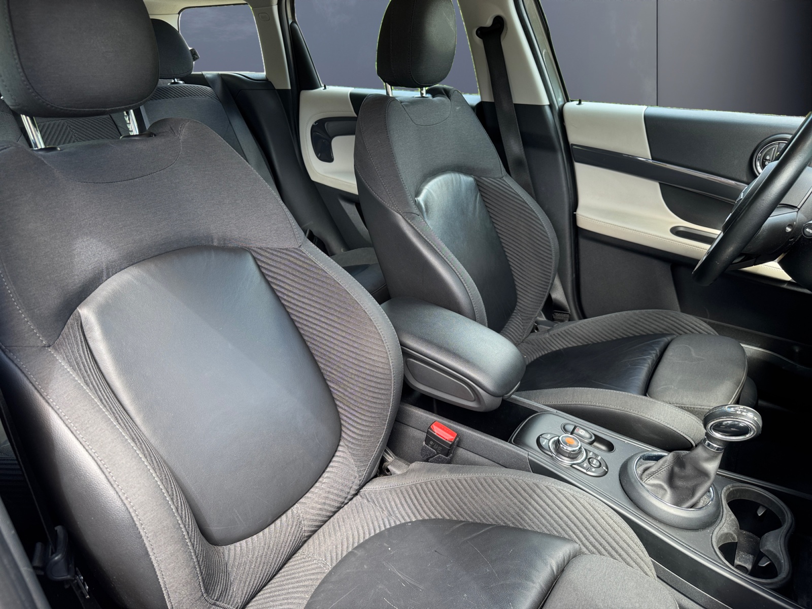 Mini Countryman 13