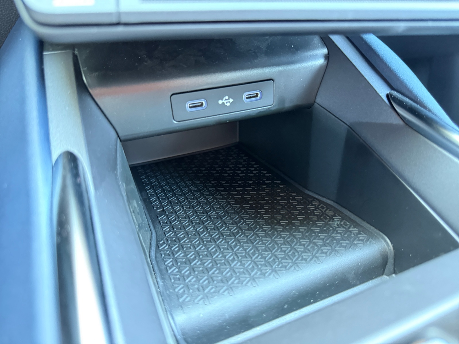 Alpine A390 24