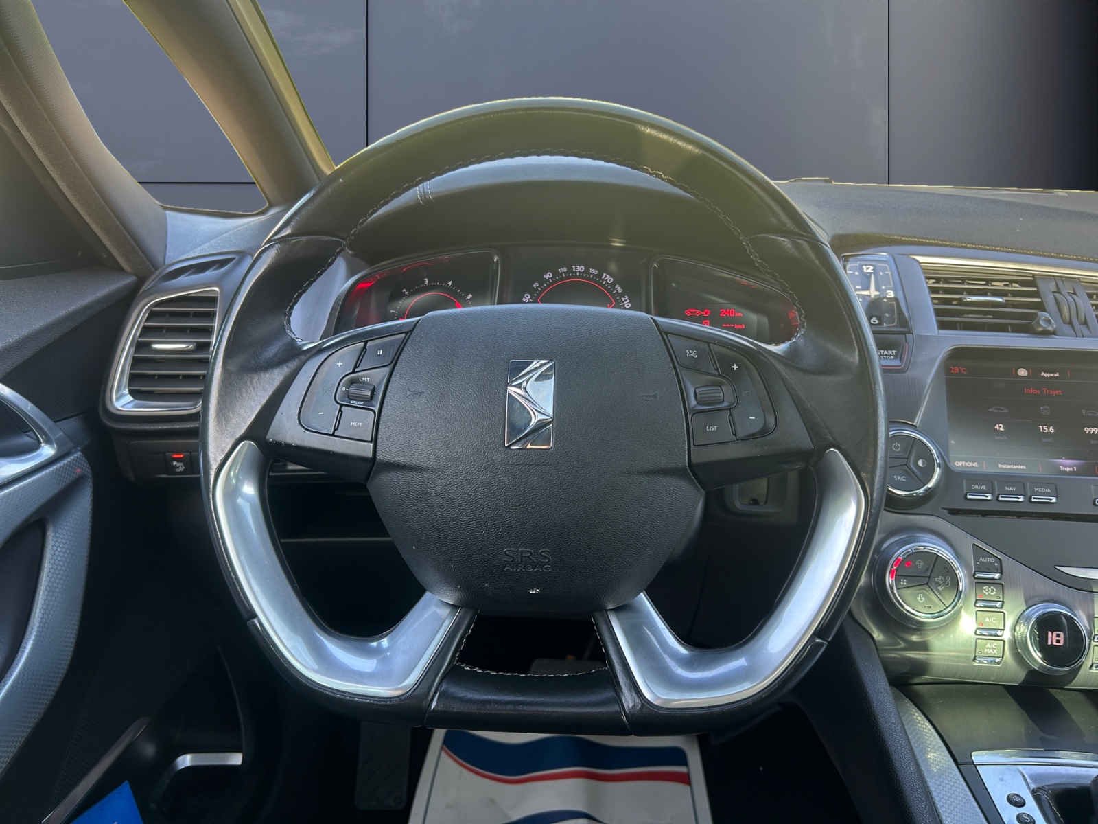 Ds Automobiles Ds 5 15